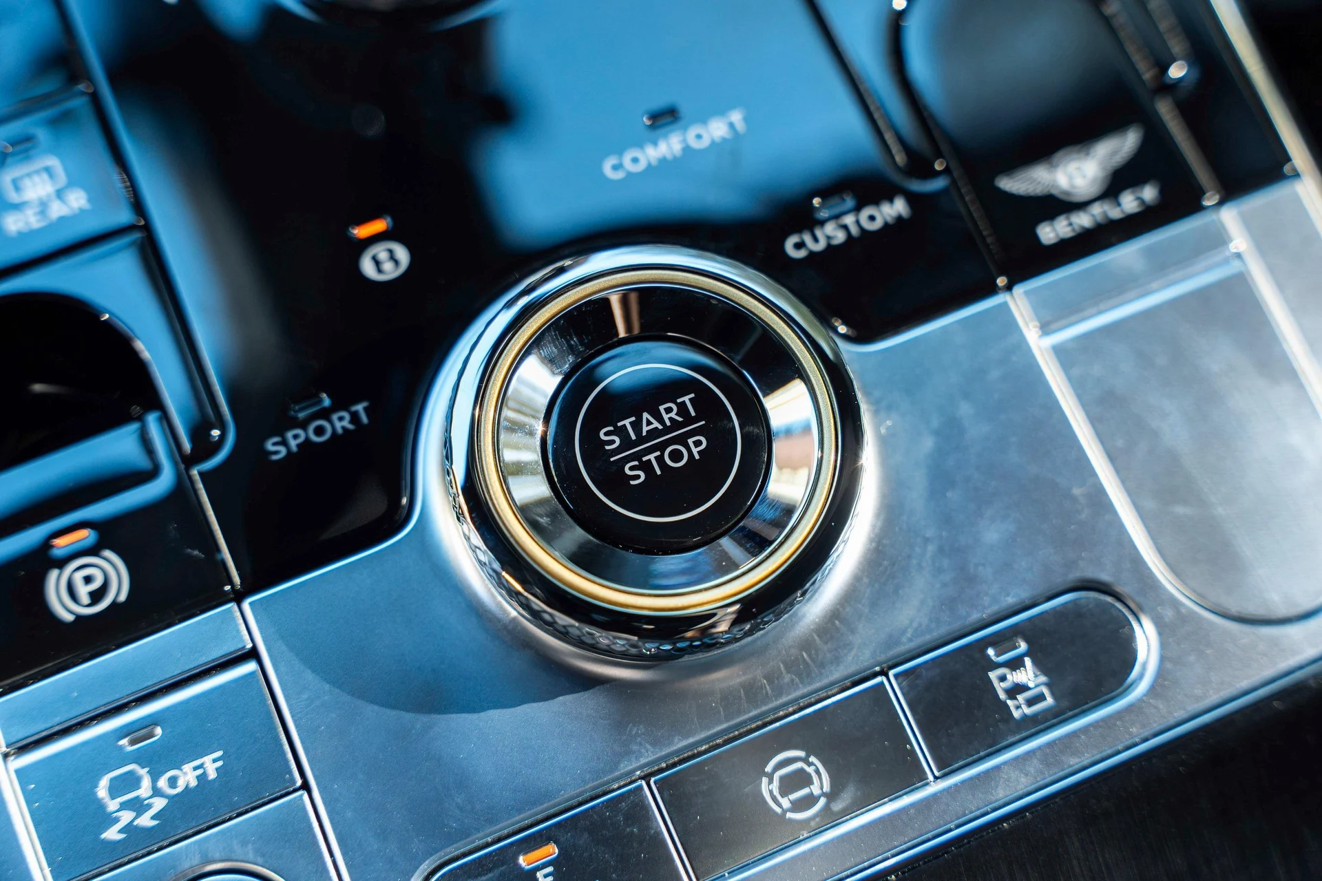 mph031_2345405156_477619927_69561c87f80080d0668be291_fea4178db1