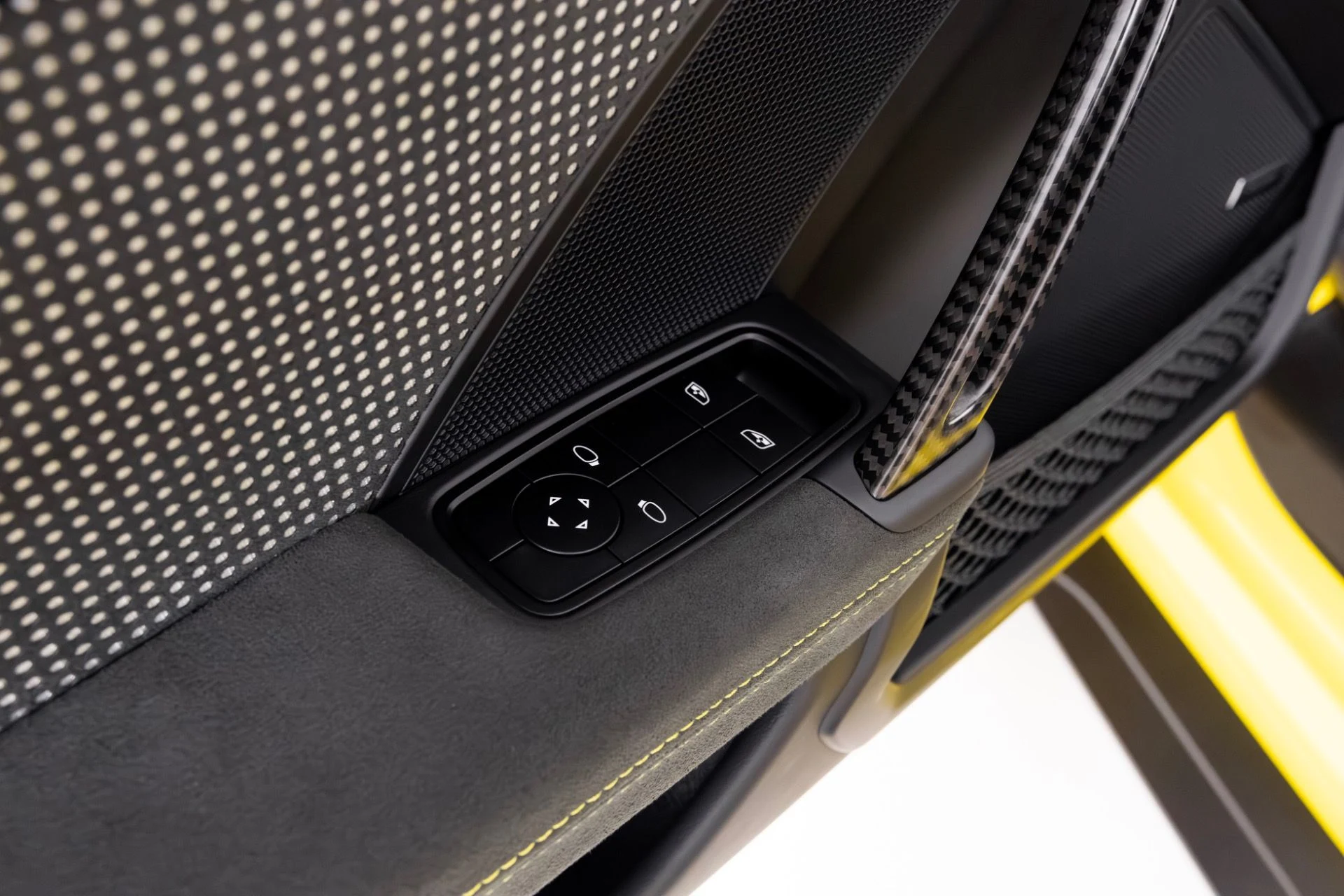 mph031_2348817864_Used_2024_Porsche_911_GT_3_RS_1770767536_a923c97c2f