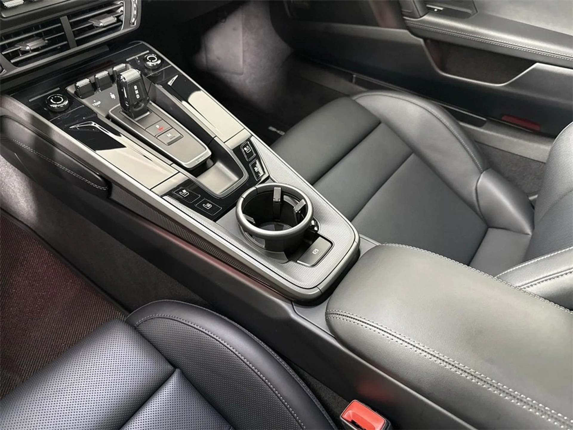 mph031_2354352491_32_a175988979