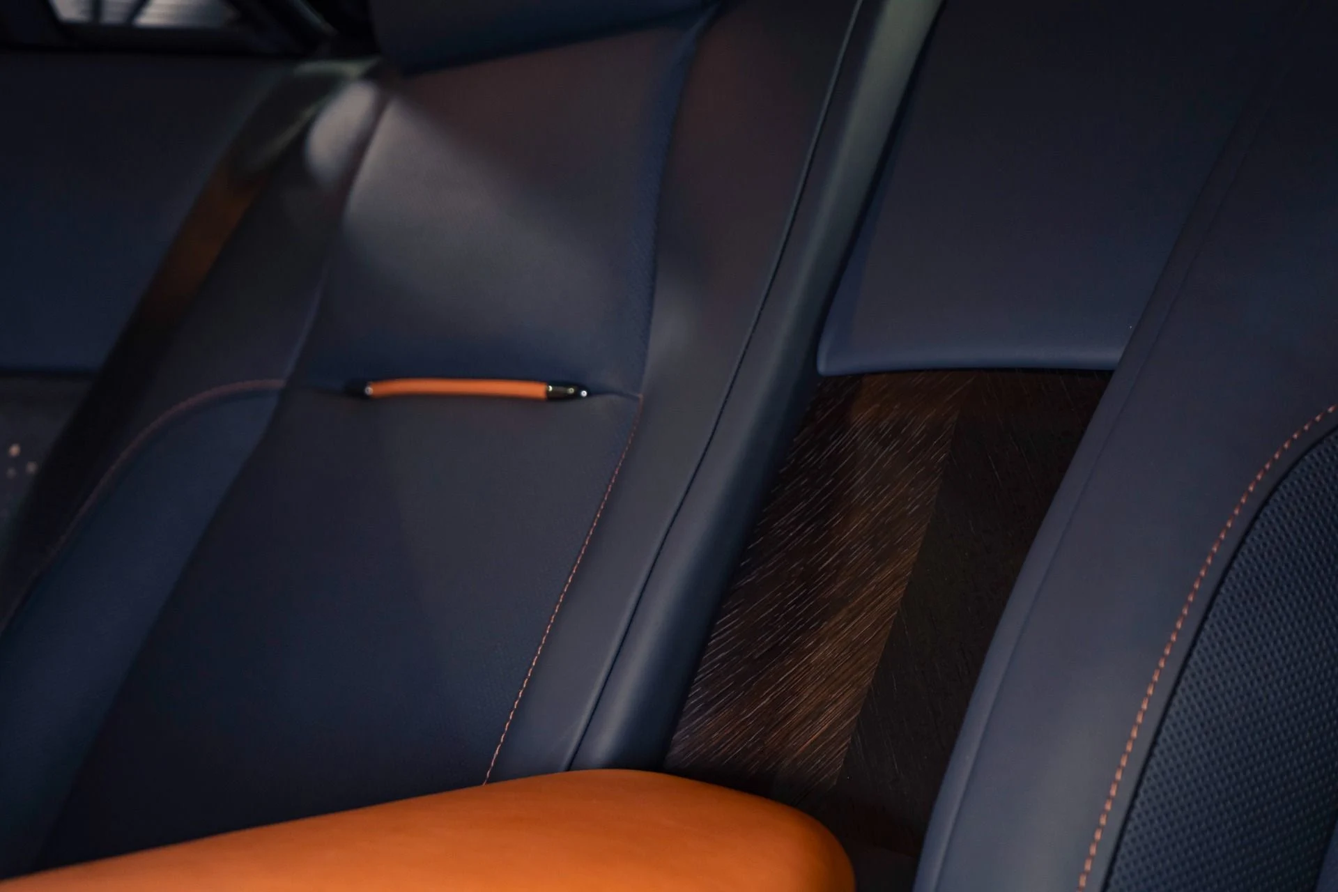 mph031_235955006_Used_2018_Rolls_Royce_Wraith_RARE_1_of_55_Luminary_Edition_1789486734_d5e45e54f2