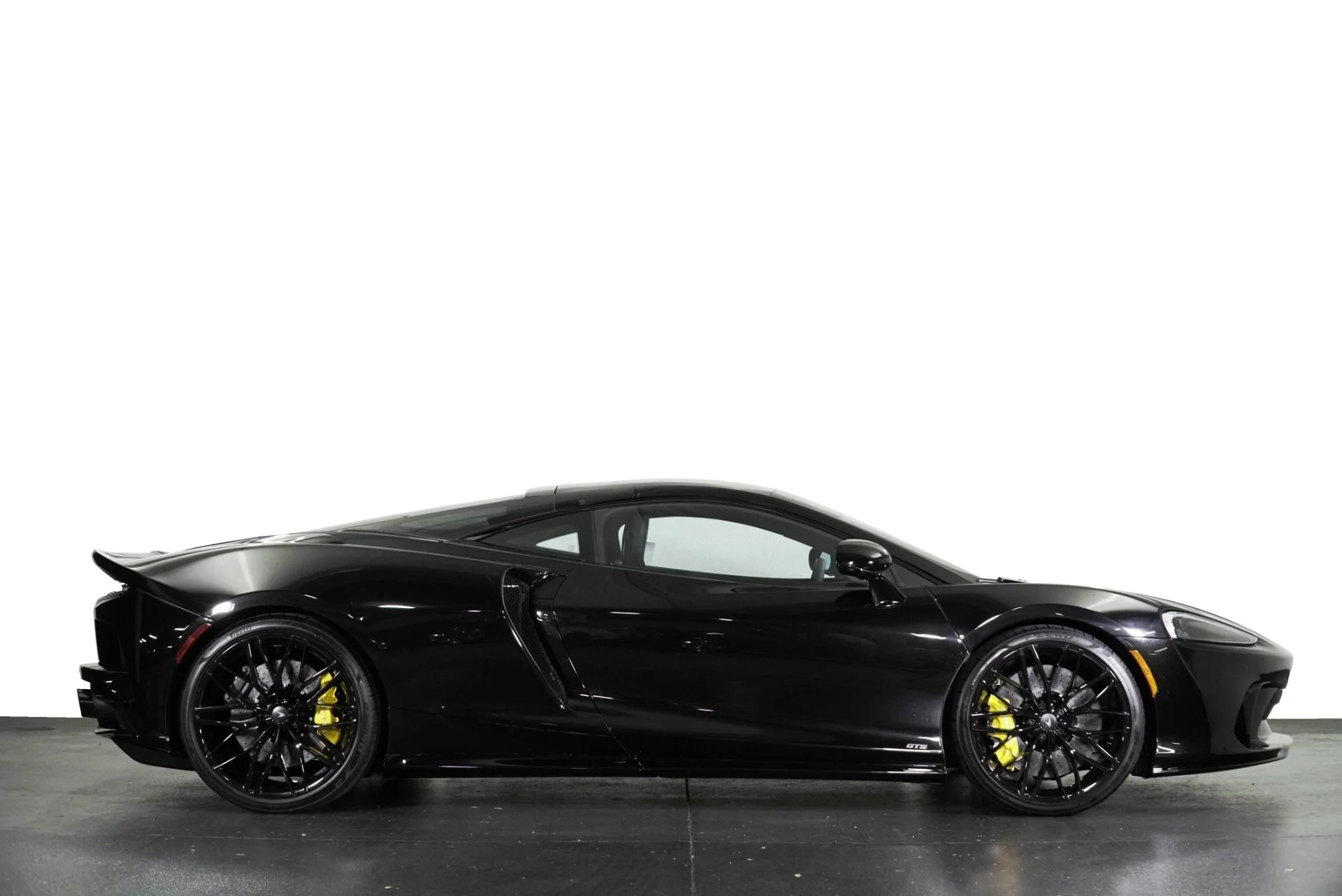 mph031_2368117258_New_2027_Mc_Laren_GTS_1791909458_3bda02aa4b