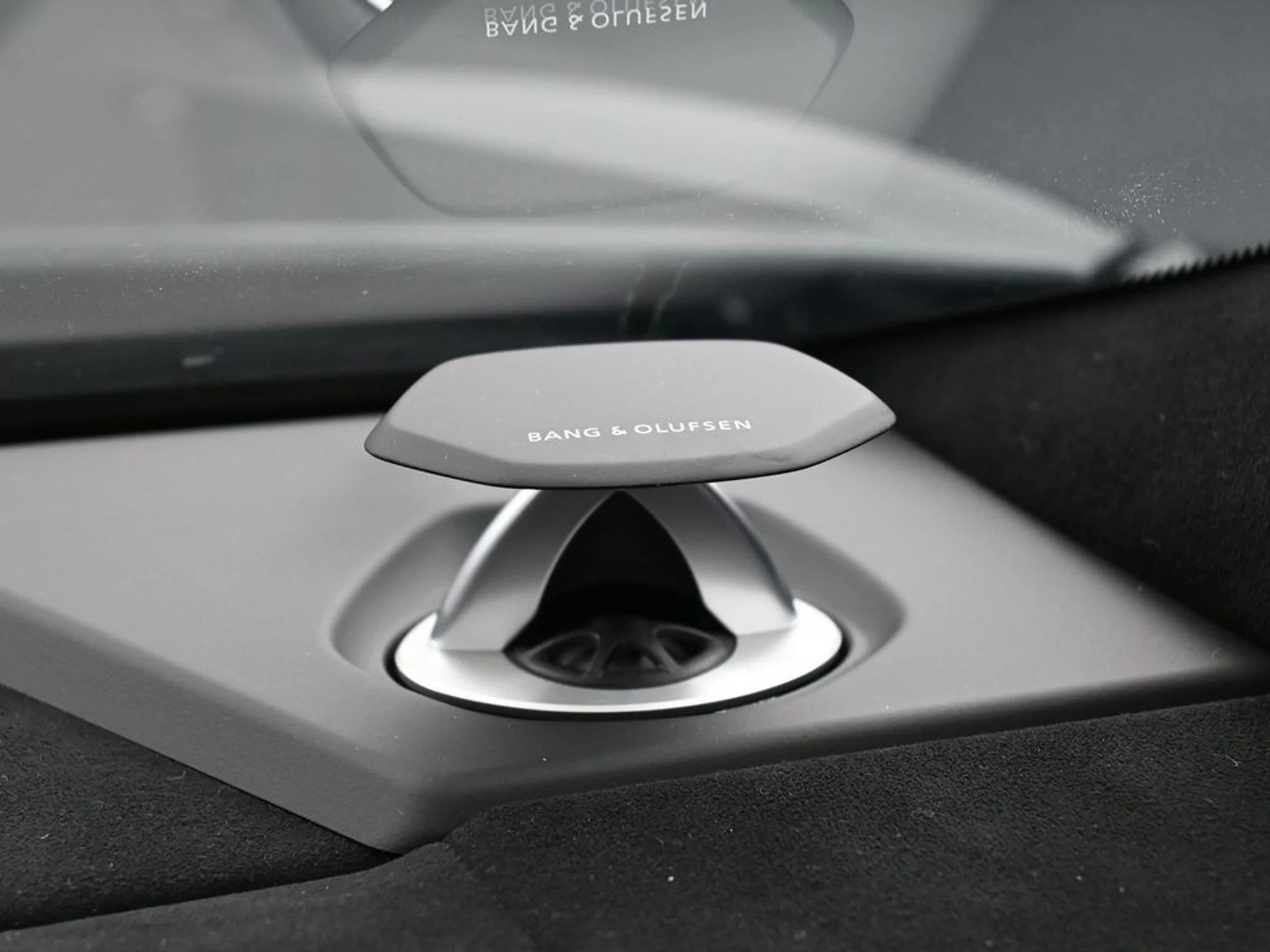 mph031_2369324263_e11252c519d25e2bef934c887ba3a3e4_479850b419