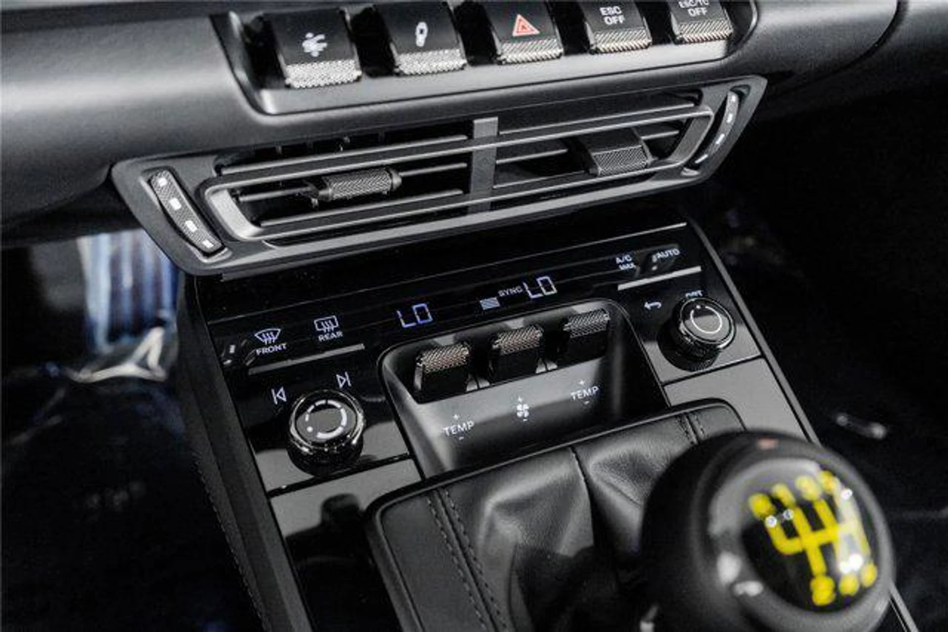 mph031_2373359296_pfj_Qm6_Fn_I7_Rc_CV_Hu_Dm2_C_Qh_Aj_Wz_A_77d85387fa