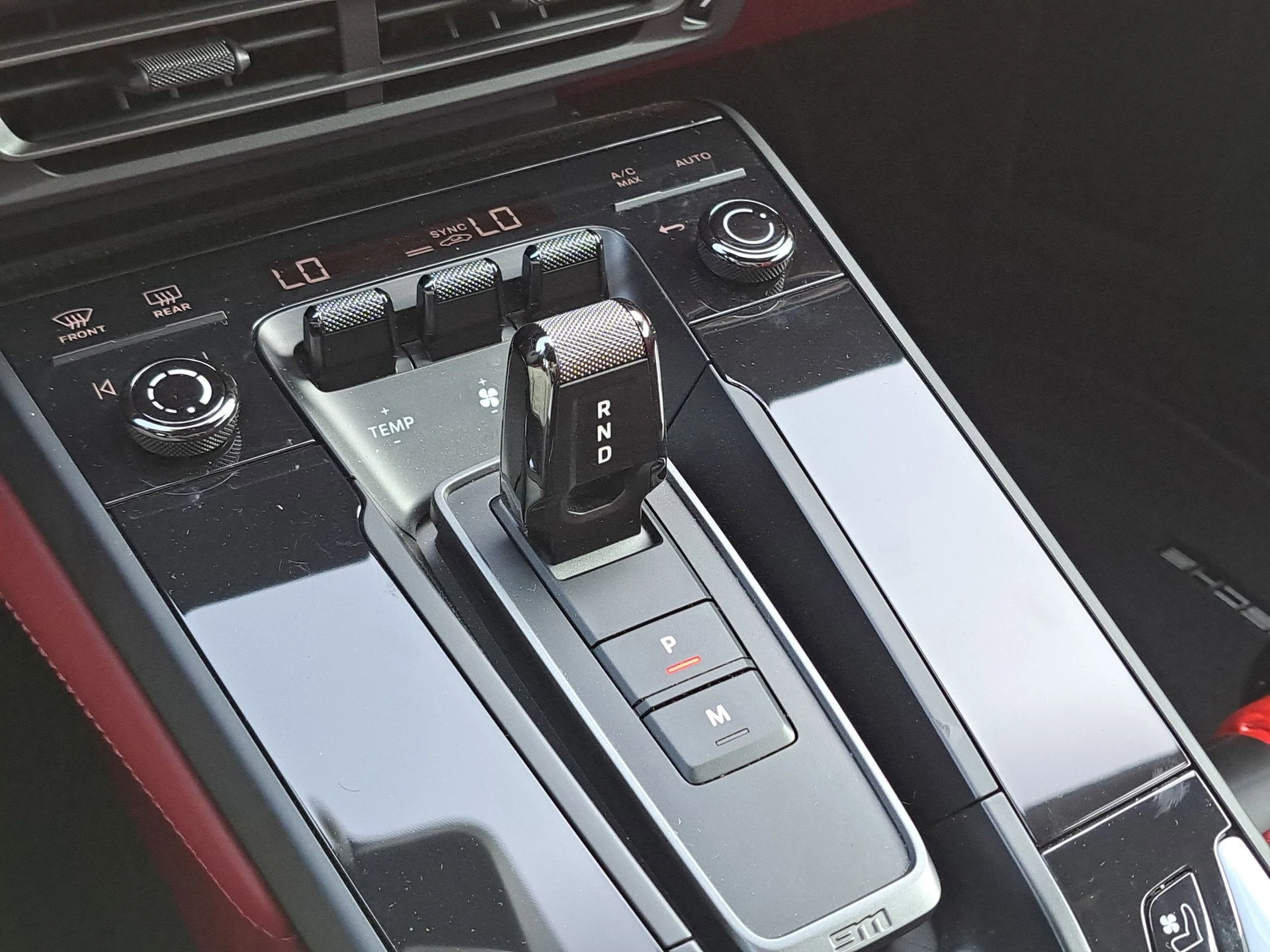 mph031_2373586544_9c5ffe64e5294cd76edd193a90b7e931x_b0b7078756