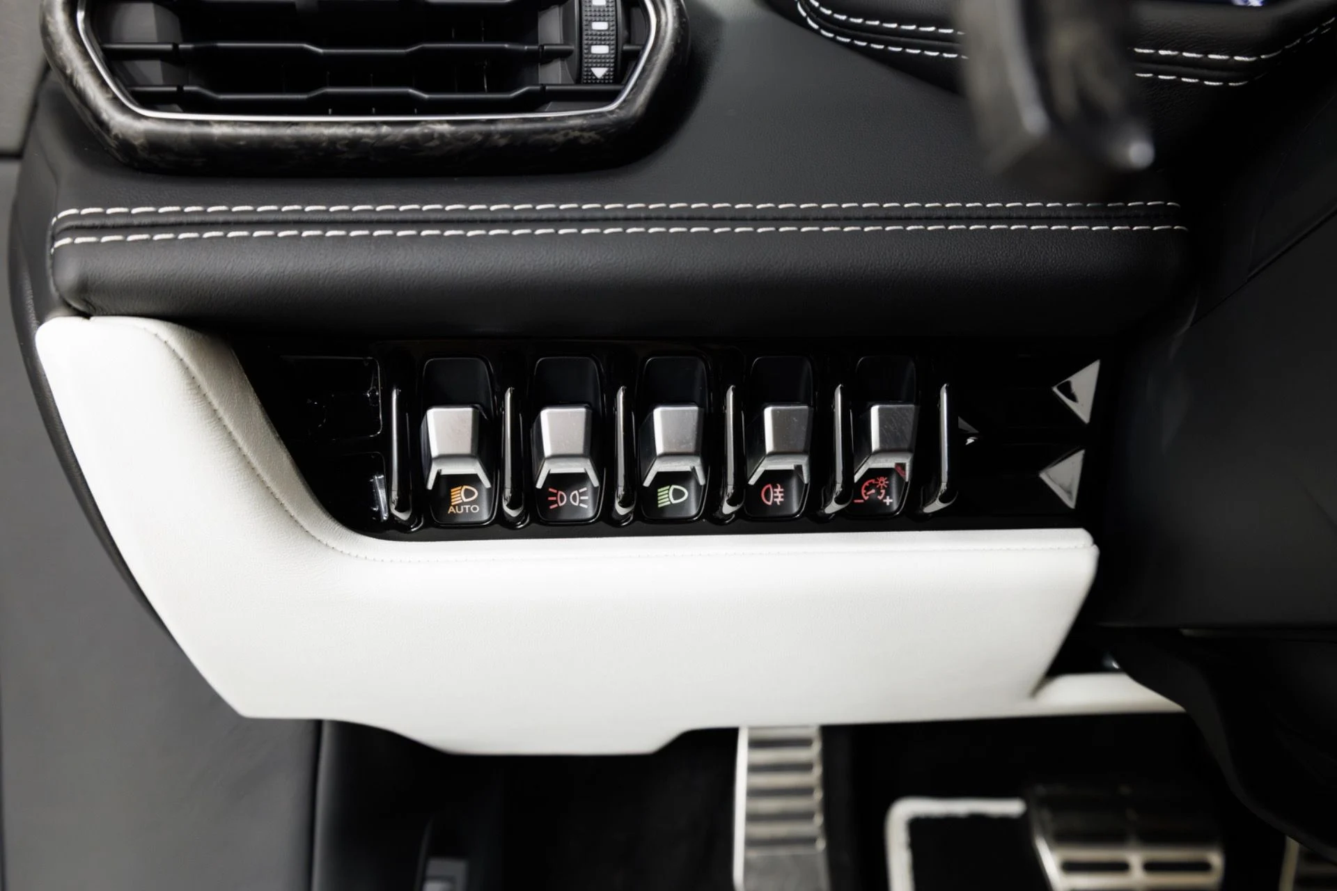 mph031_2385570211_Used_2021_Lamborghini_Huracan_EVO_1784066645_751d96a320