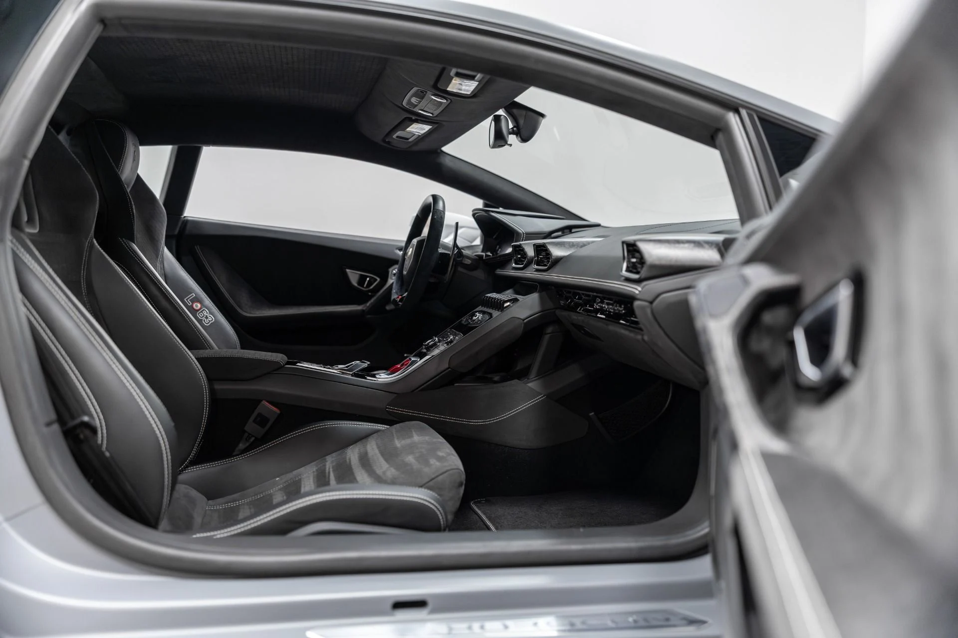 mph031_239648395_Used_2017_Lamborghini_Huracan_1765410503_d0751dbd4c