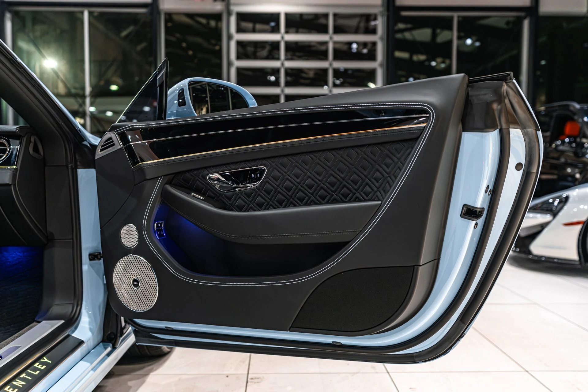 mph031_2397012688_13117_p32_l_e79227c10b