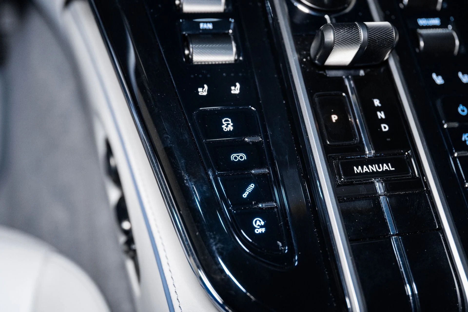 mph031_2397341541_New_2026_ASTON_MARTIN_VANTAGE_1759240597_f3944ca6a6