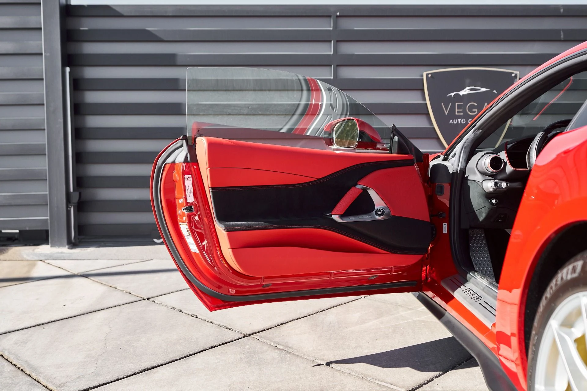 mph031_2403024982_Used_2018_Ferrari_812_Superfast_Base_1767042820_e5f2a0341a