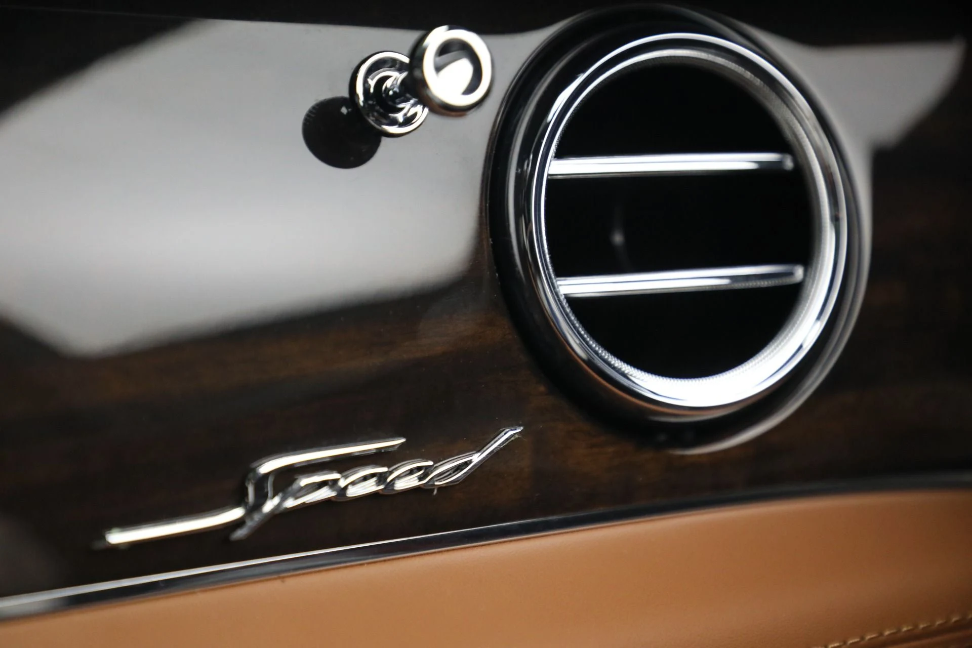 mph031_2403623813_Used_2021_Bentley_Bentayga_Speed_1787670236_66e85c2c58