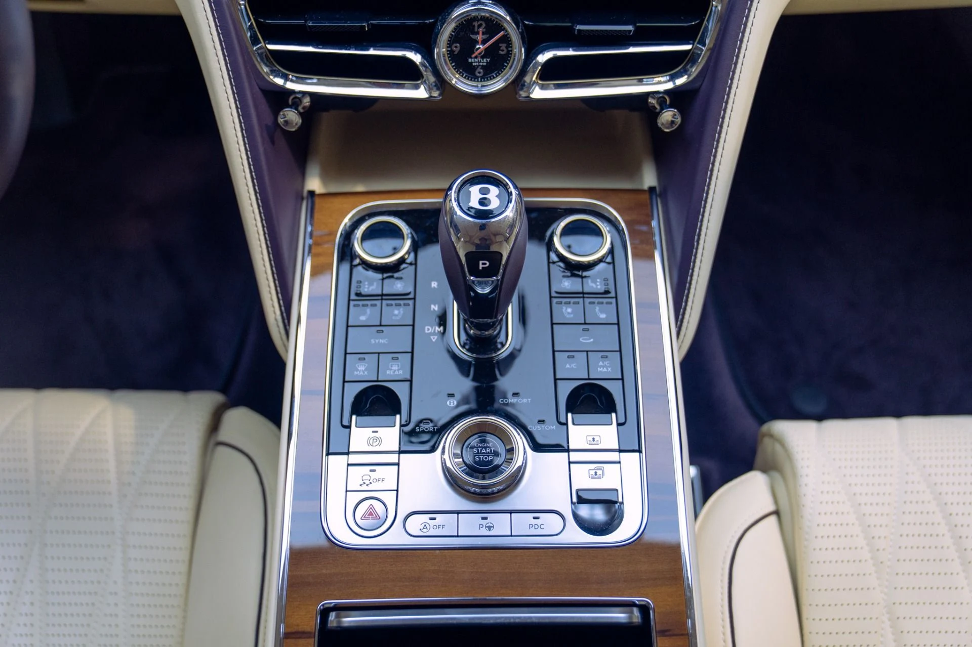 mph031_2405334085_Used_2022_Bentley_Flying_Spur_V8_1790700947_52899aa690