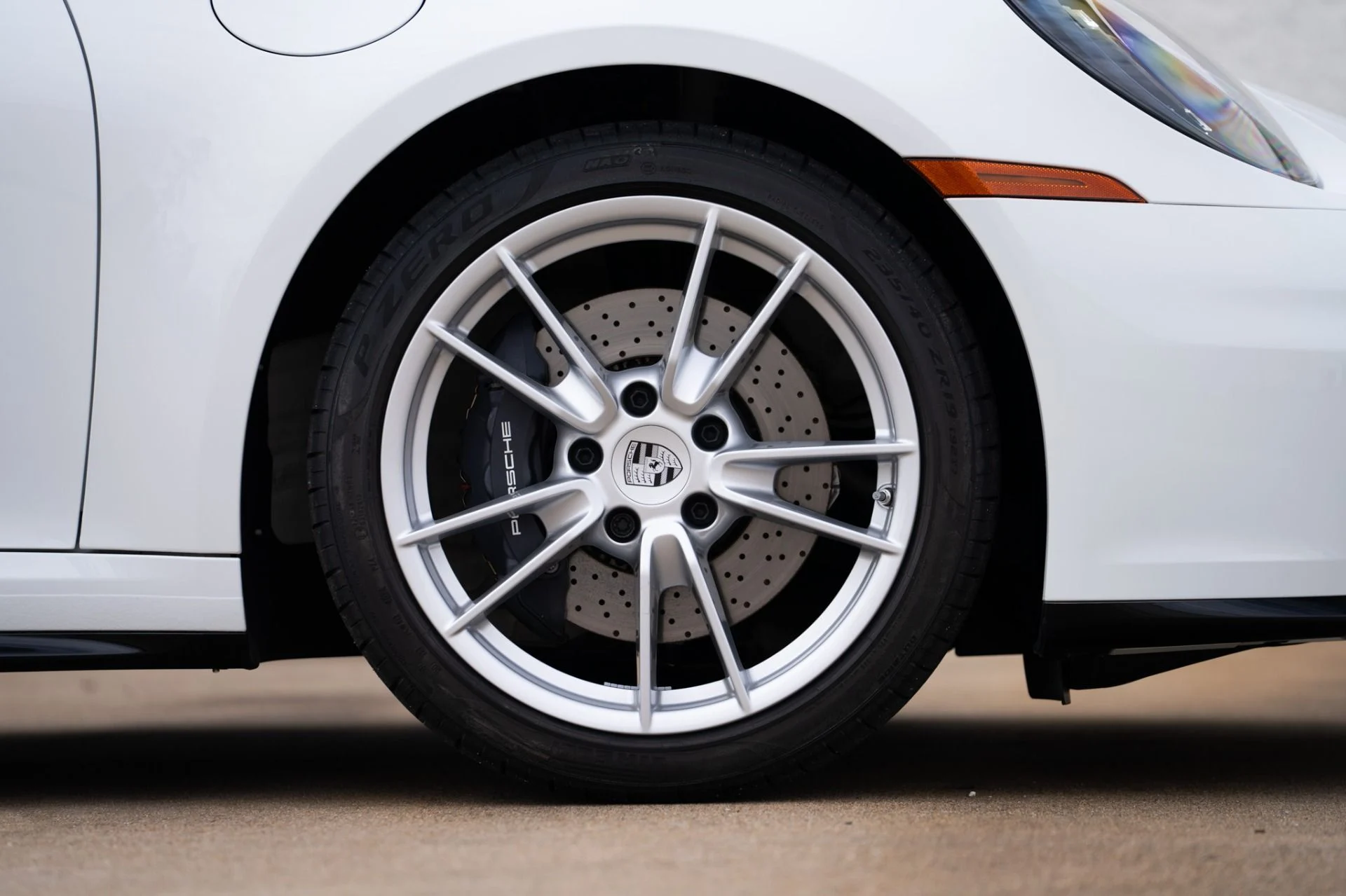 mph031_2406529177_Used_2025_Porsche_911_Carrera_1768944020_bba4ad51c3