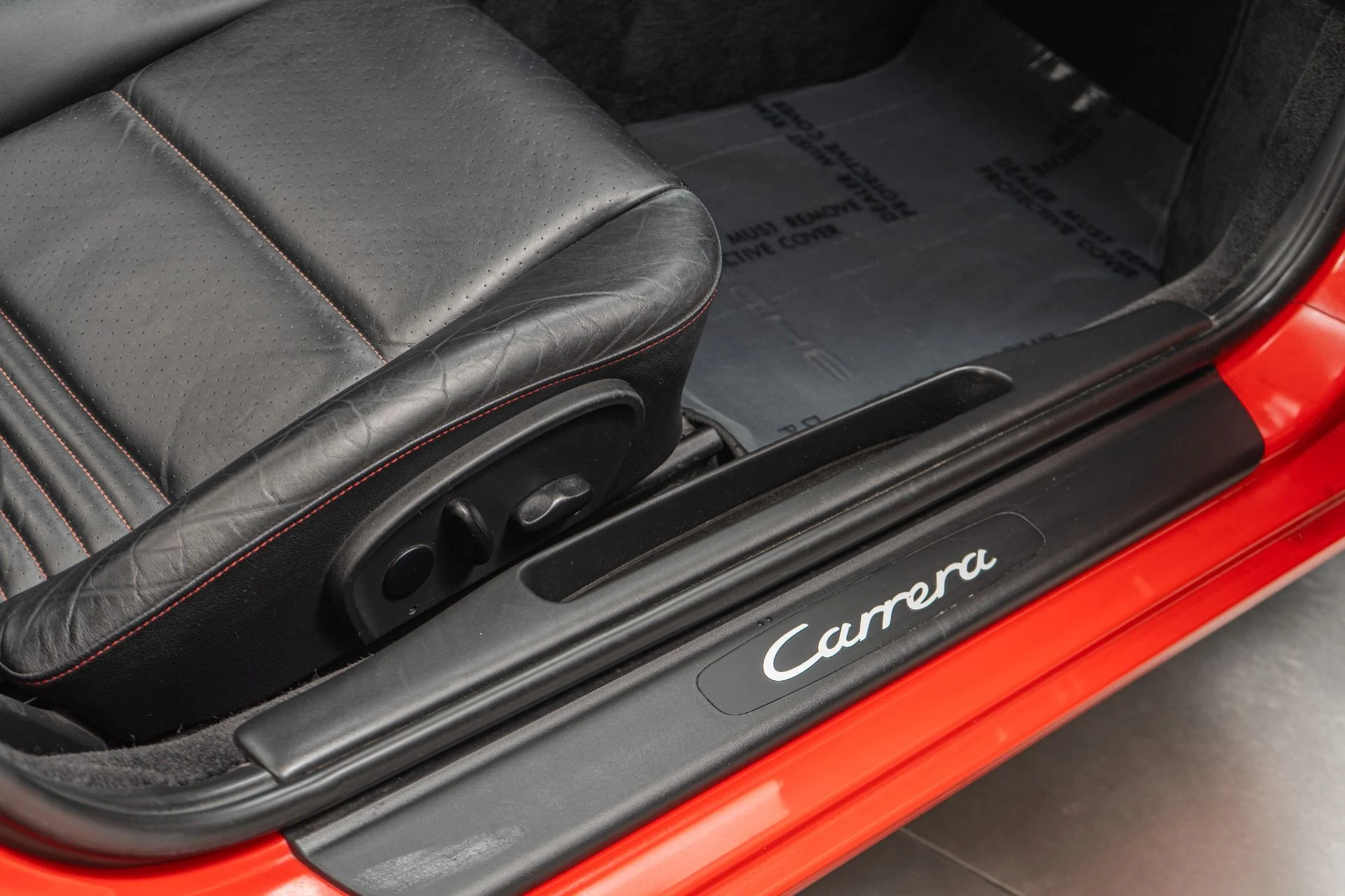 mph031_2410530986_Used_2004_Porsche_911_Carrera_Cabriolet_1761773538_647f82b309