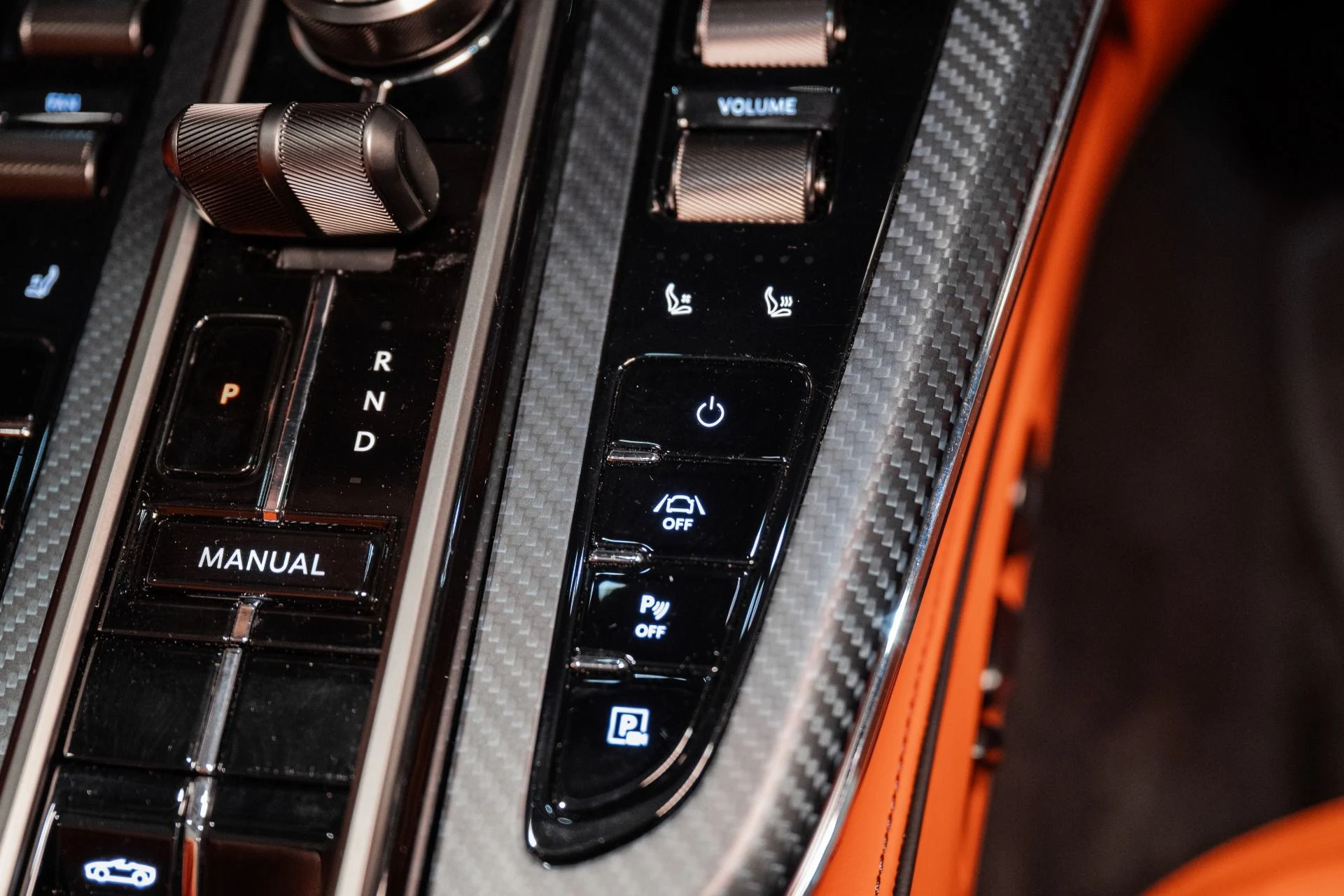 mph031_2415276839_New_2026_Aston_Martin_Vantage_Roadster_1761752064_ffaa4c7d8a