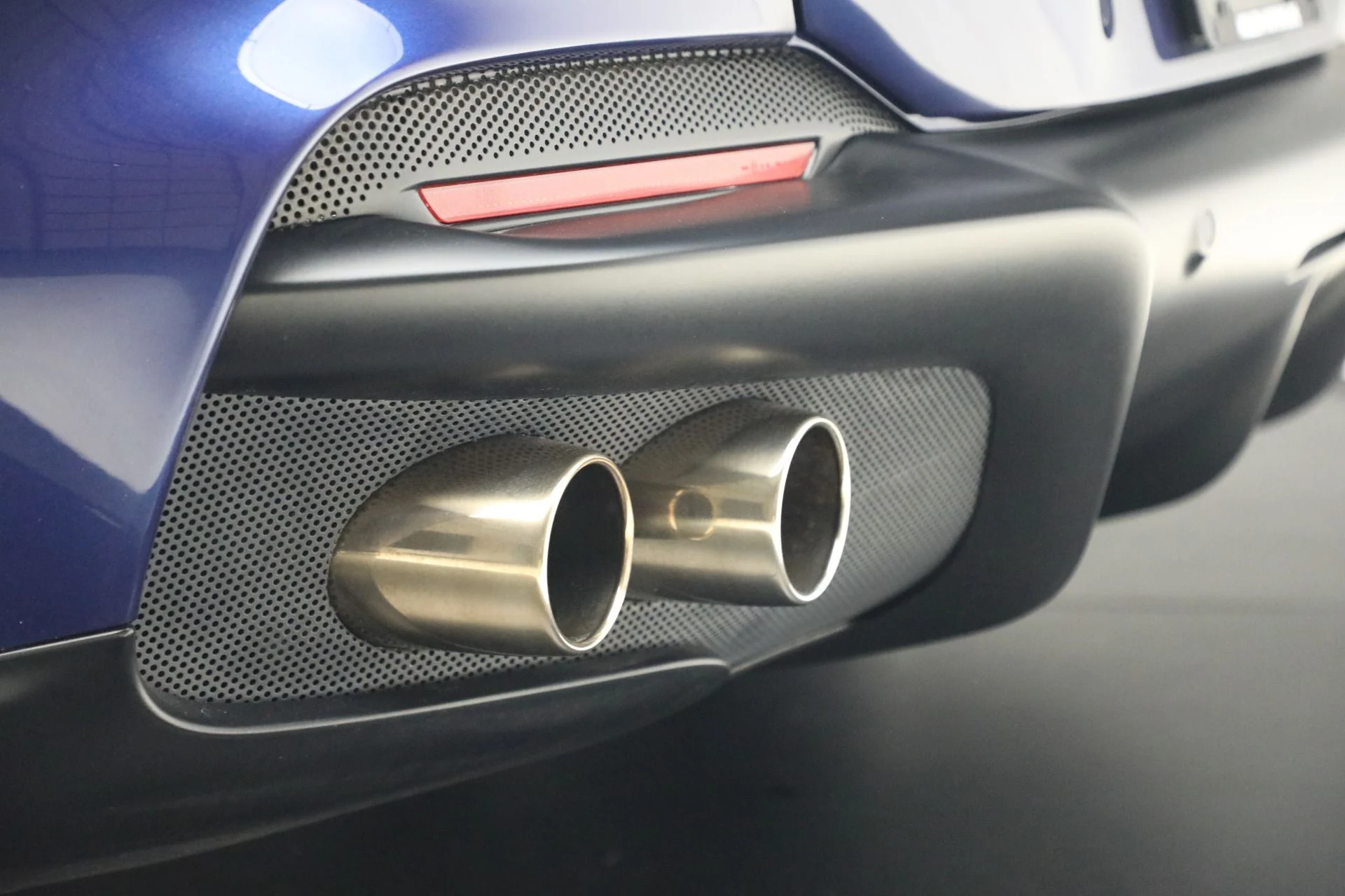 mph031_2423382255_Used_2022_Ferrari_Portofino_M_1773321140_022afe33e6