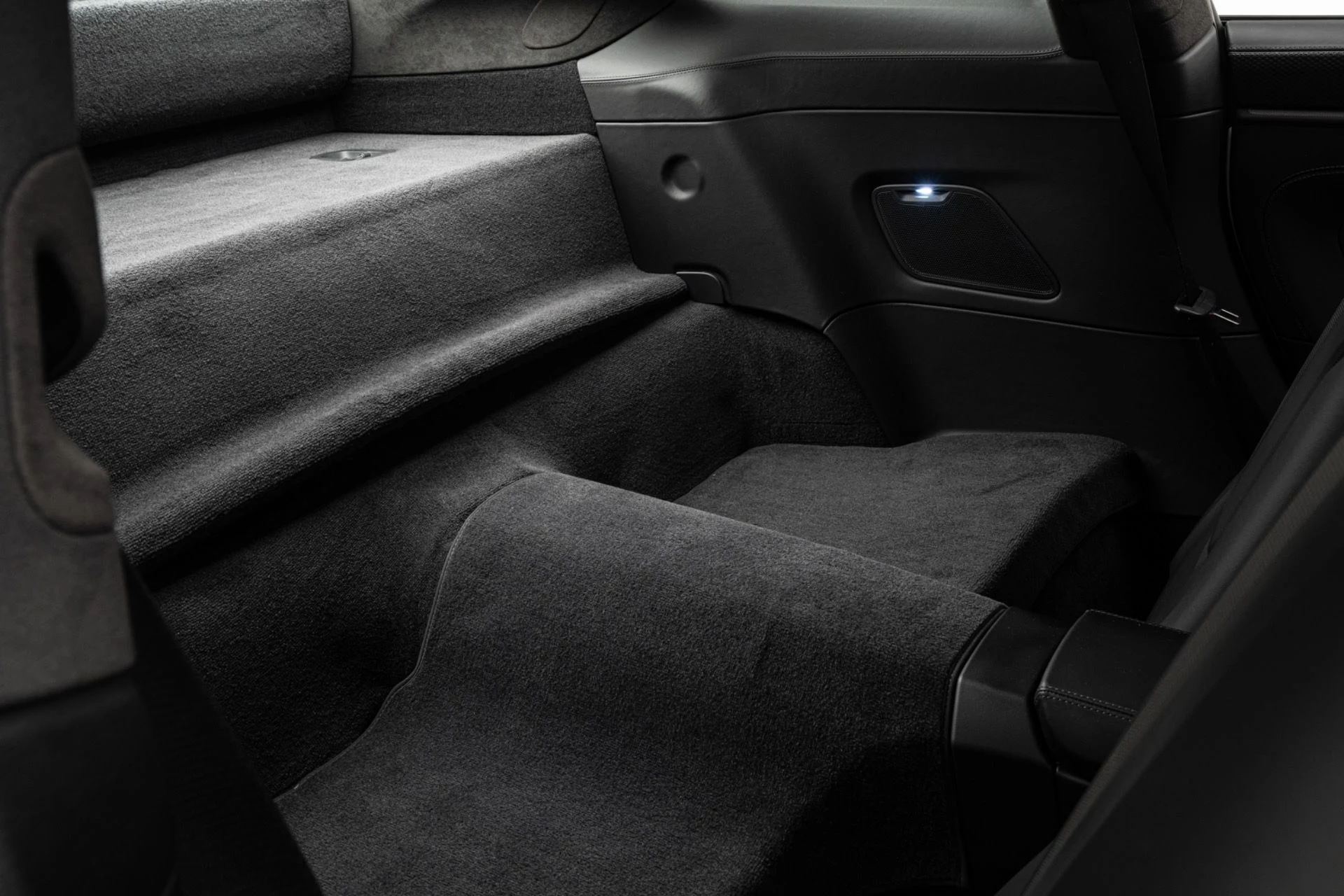 mph031_242363181_Used_2024_Porsche_911_GT_3_Touring_1776272104_eb2117389d