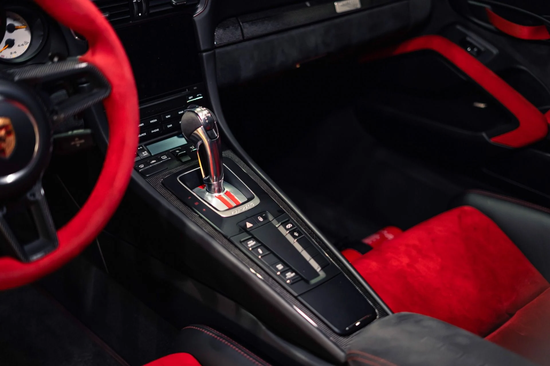 mph031_2429082256_Used_2018_Porsche_911_GT_2_RS_1777474085_4e28cdf9e0