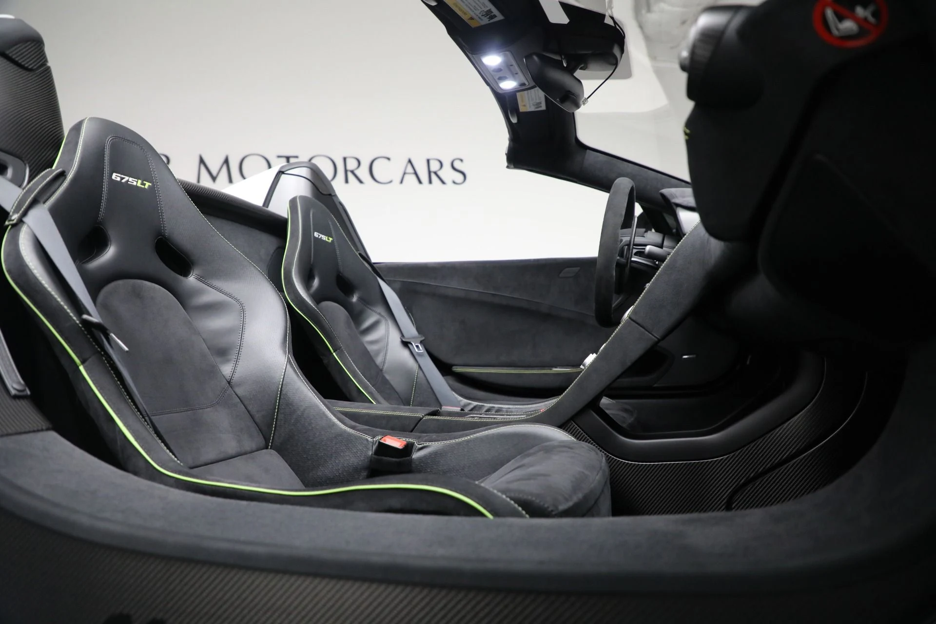 mph031_2431573010_Used_2016_Mc_Laren_675_LT_Spider_00fff32b6f
