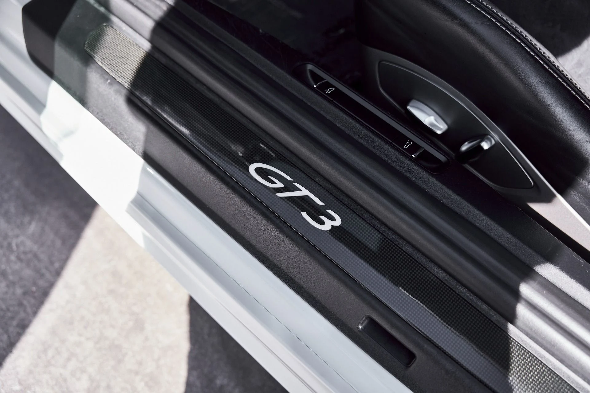 mph031_2436288279_Used_2015_Porsche_911_GT_3_1771890207_20d54782b0