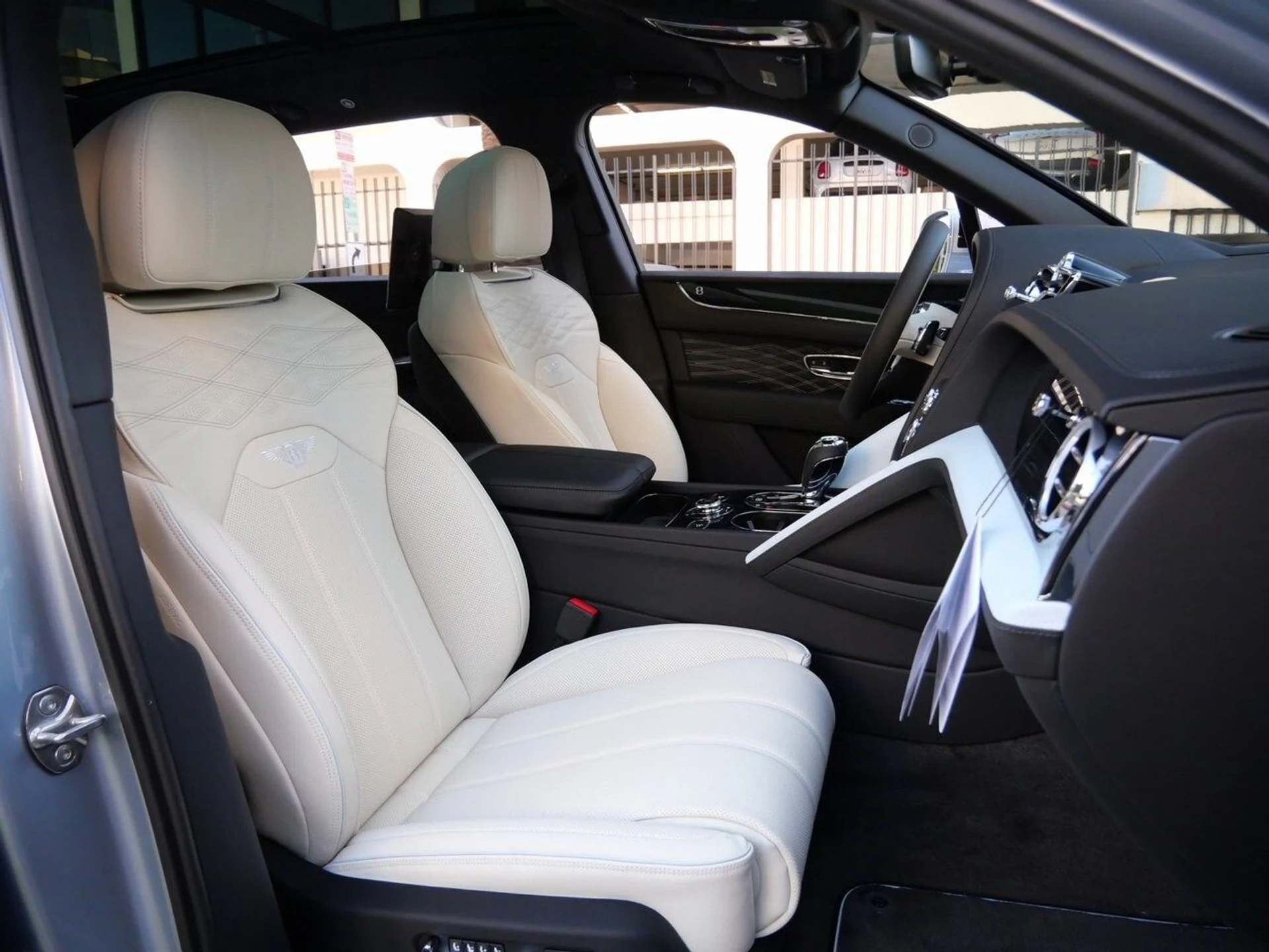 mph031_243847575_a308bf629e9e4a5517b3a287de2f06adx_6359907335