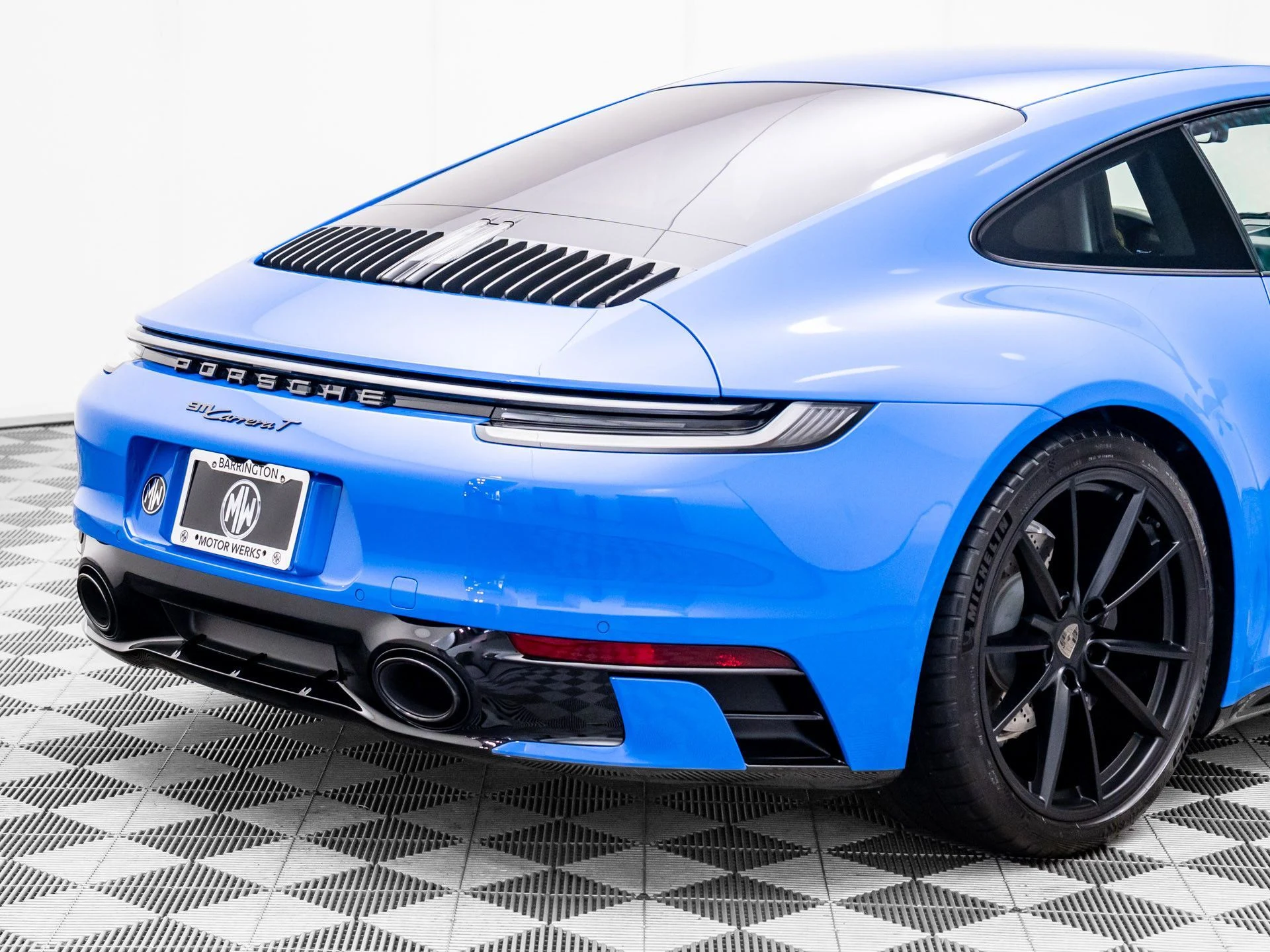 mph031_2439323319_7407cdf21528227c84ea190e1dc0f792x_abaca2f433