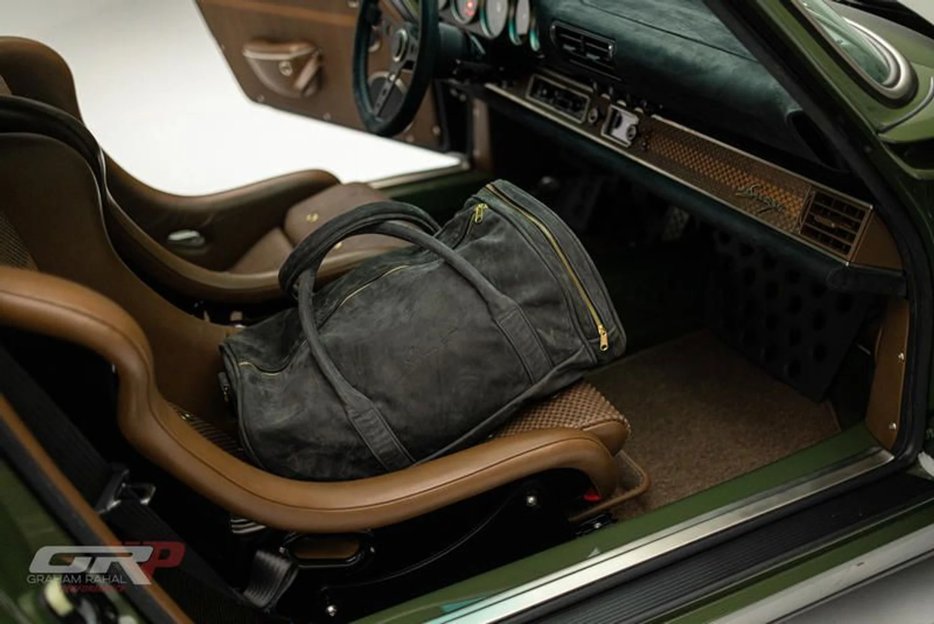 mph031_2440358516_61_BD_0737_098_F_4986_954_D_FD_8_F1607_A096_5ec259595b