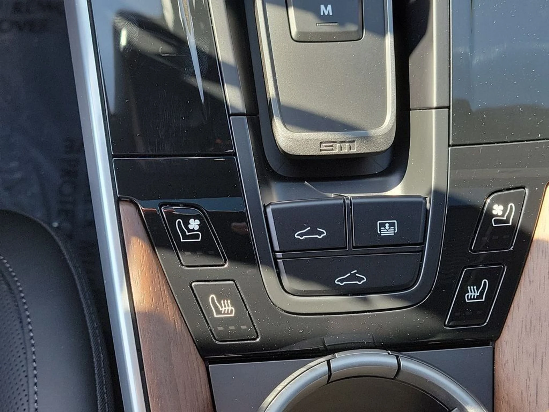 mph031_2440728074_32_1dae44b804