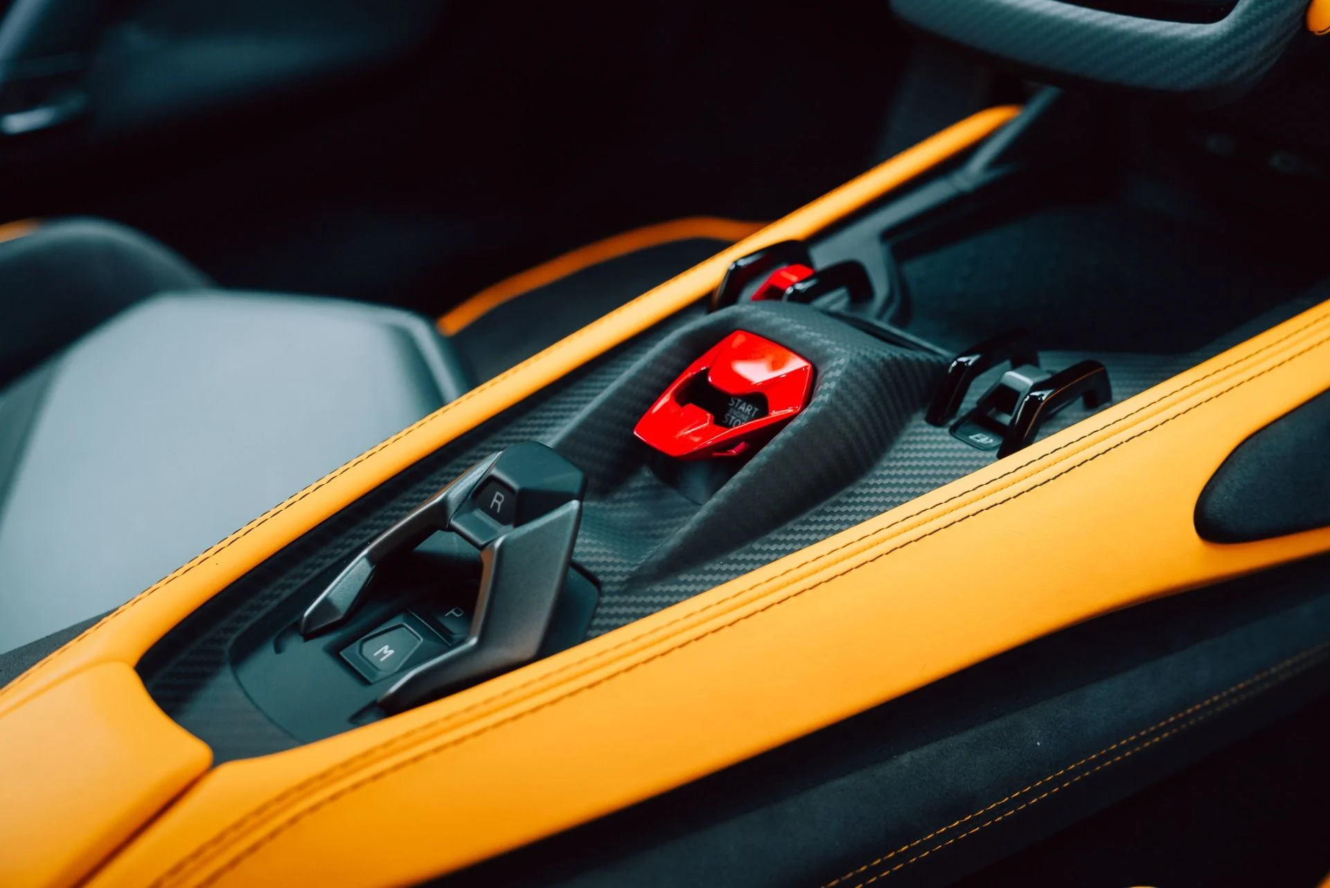 mph031_2443597454_Used_2024_Lamborghini_Revuelto_1762882637_90f2eed96b