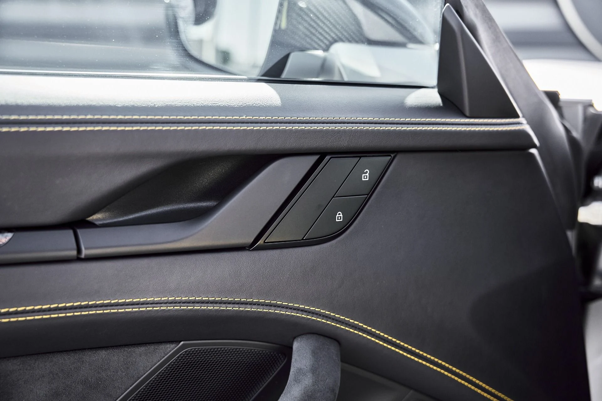 mph031_2449102599_Used_2023_Porsche_911_GT_3_1776823179_f924554c89