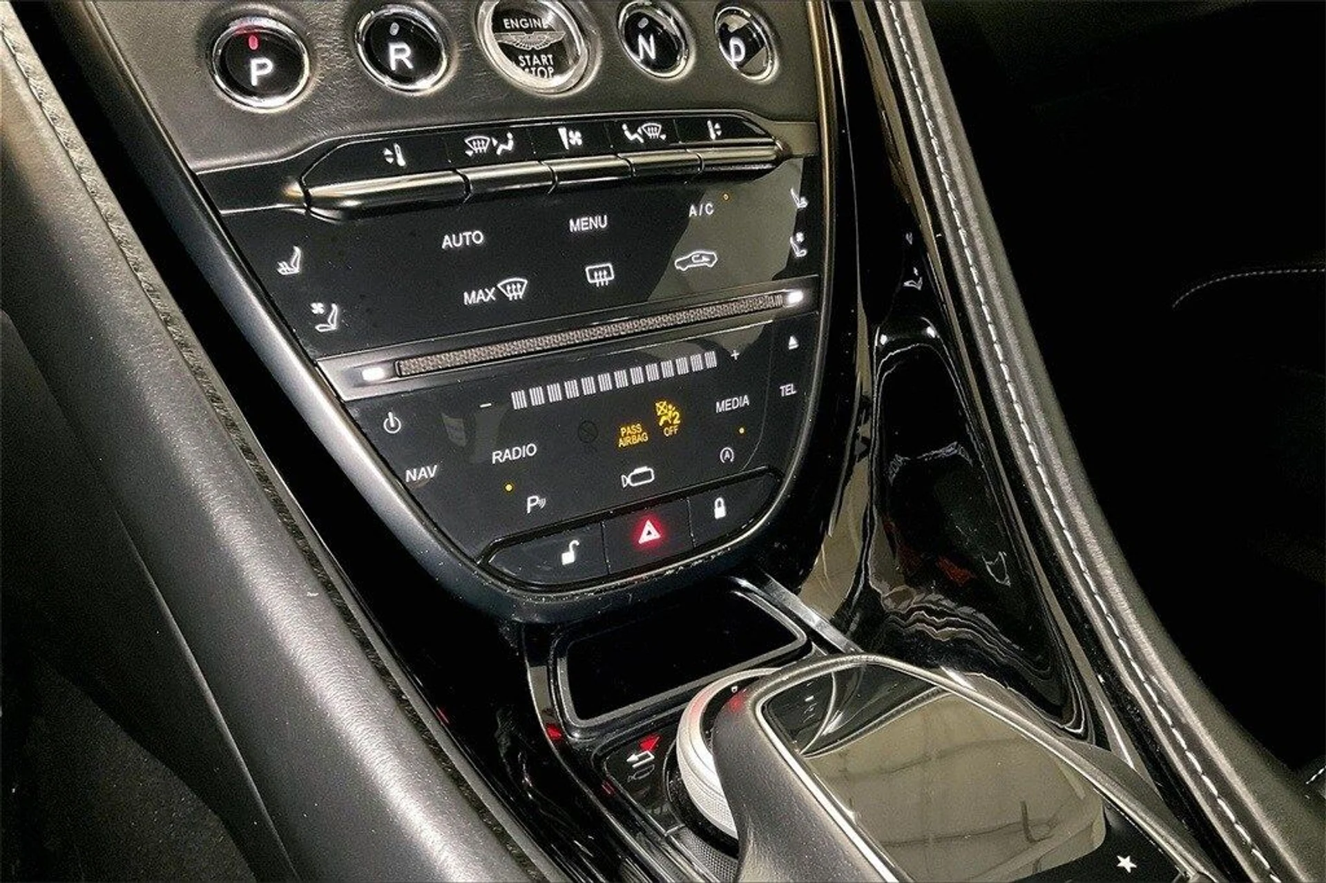 mph031_2450774035_77de0fcdf3ccd7eba3c6ed04f6ab70d7x_cd0d329776