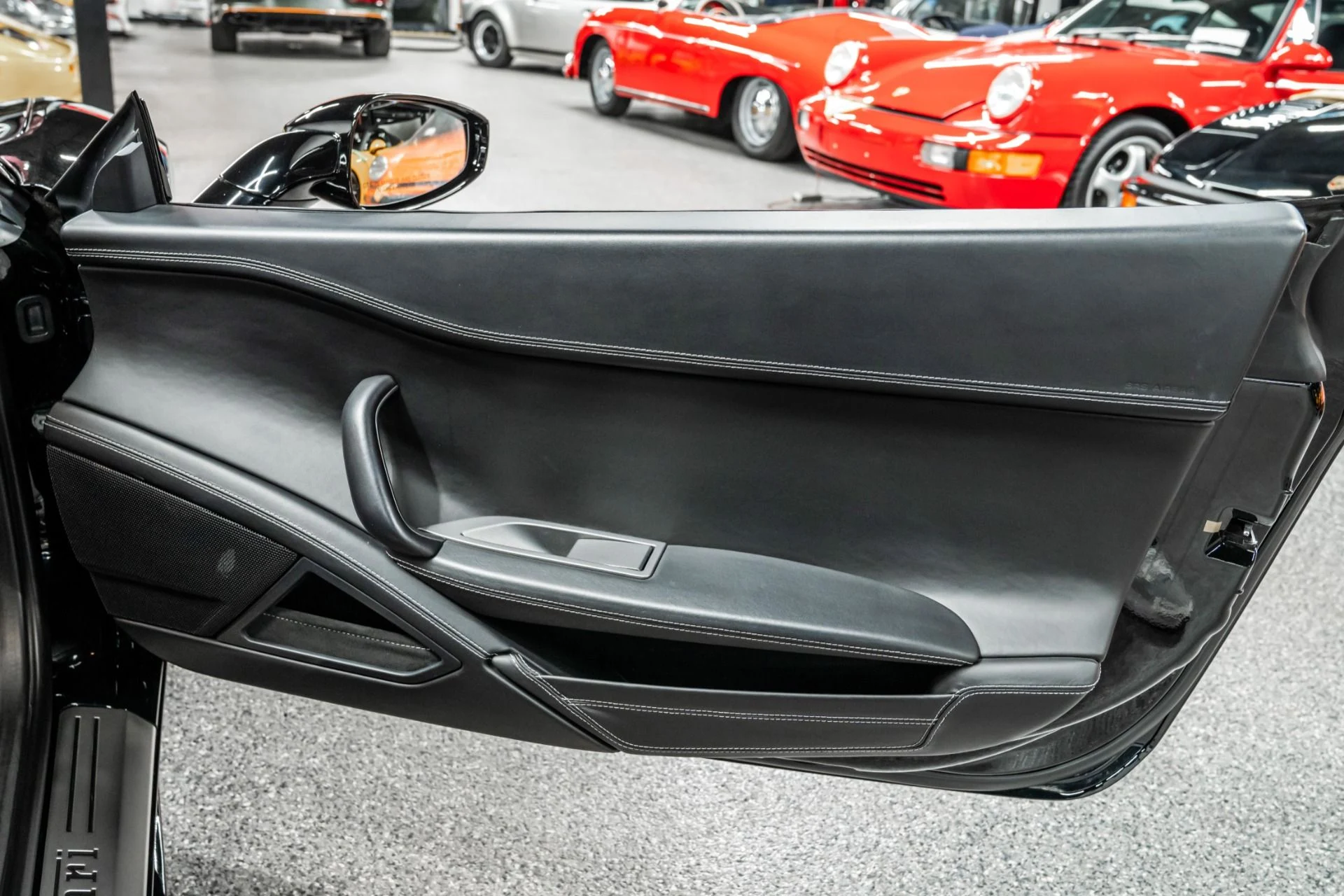 mph031_2452293476_Used_2012_Ferrari_458_Italia_Daytona_Seats_Forged_Wheels_Contrast_Stitching_1768503869_2b2e6b7192