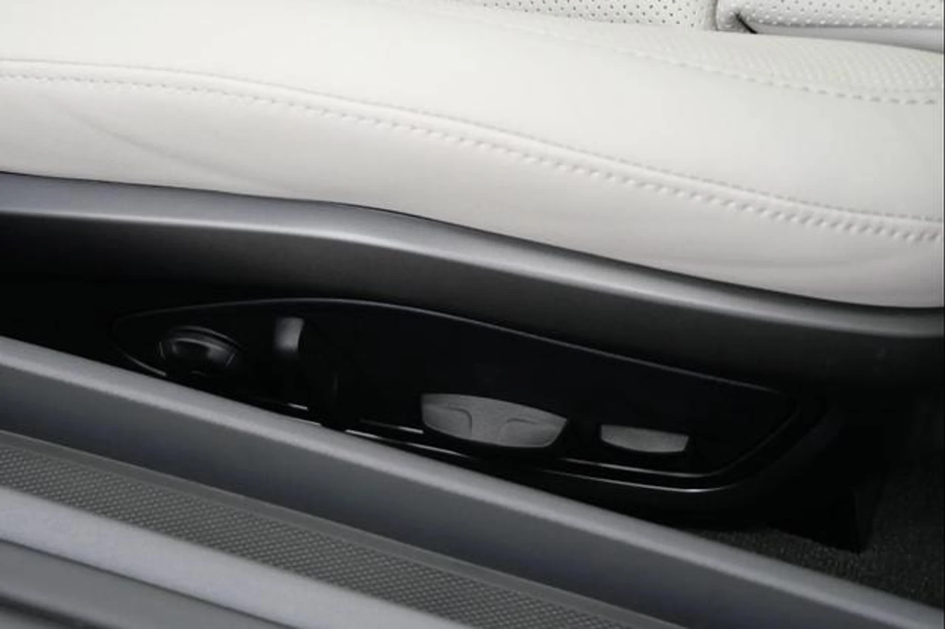 mph031_2458591429_g_Pz_Szl_LQL_Yub_Y6_RM_Dh1_RZ_7_V_o_0d2fc44589