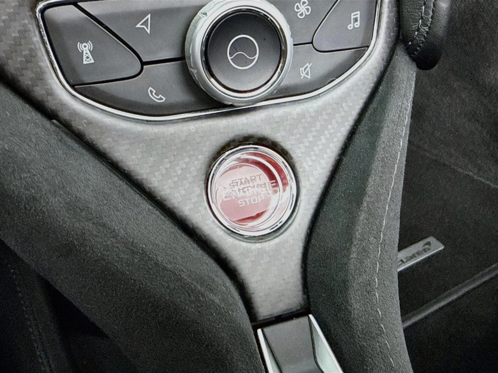 mph031_2467080478_Used_2020_Mc_Laren_720_S_Spider_Performance_1789496667_fbead7b950
