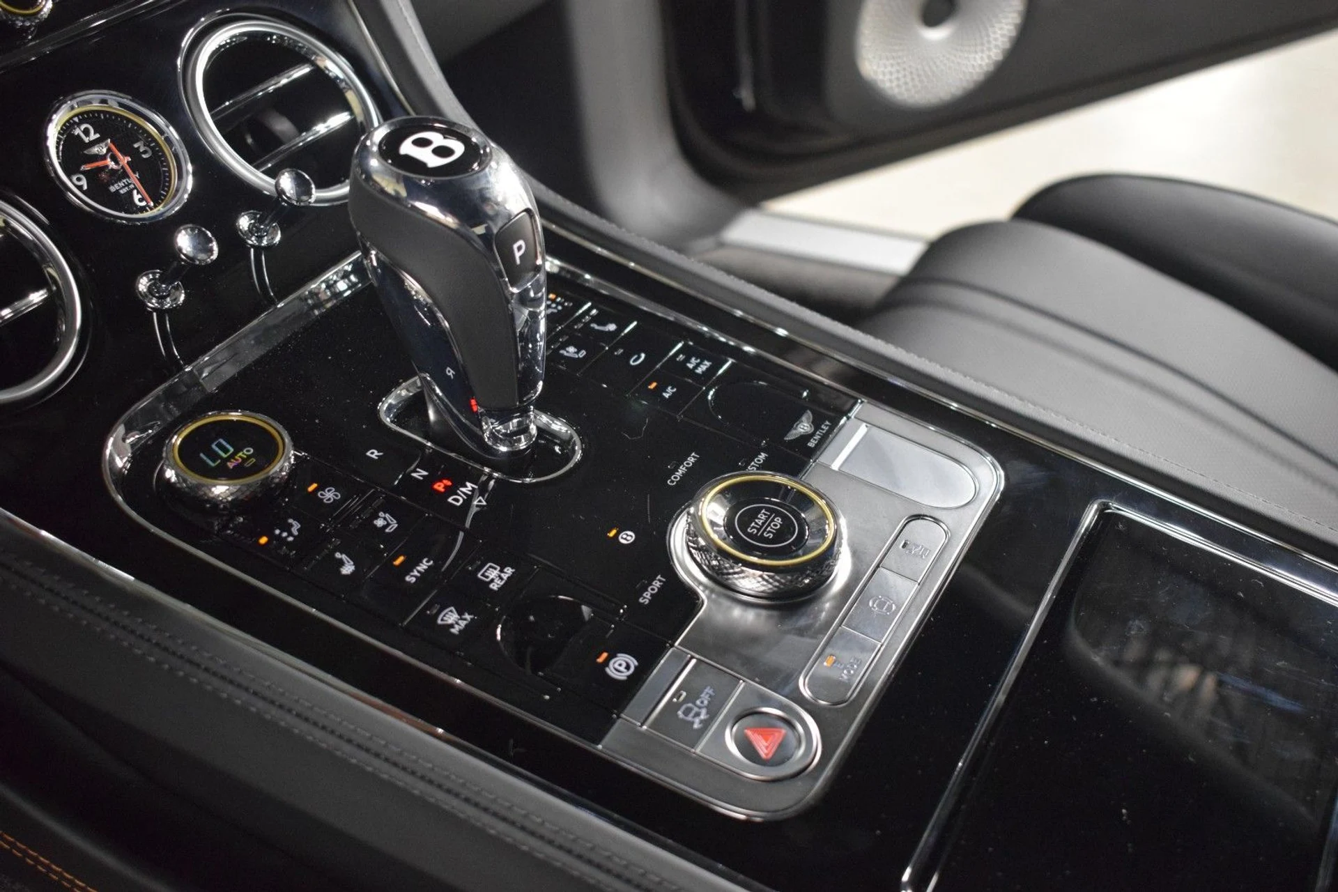 mph031_2488641793_ea6438770fb8a51c1f97979b3b2343d4x_95a2baf3f9