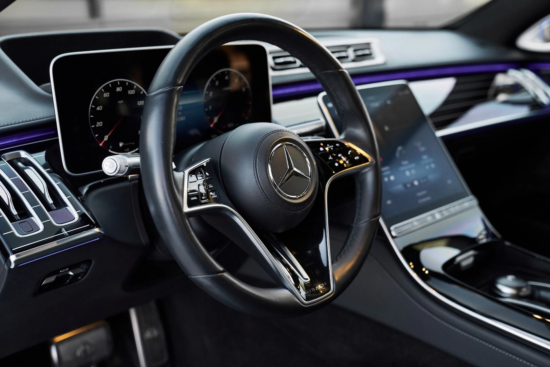 mph031_2489074796_Used_2022_Mercedes_Benz_S_Class_Maybach_S_580_1763082551_1efb15ad70