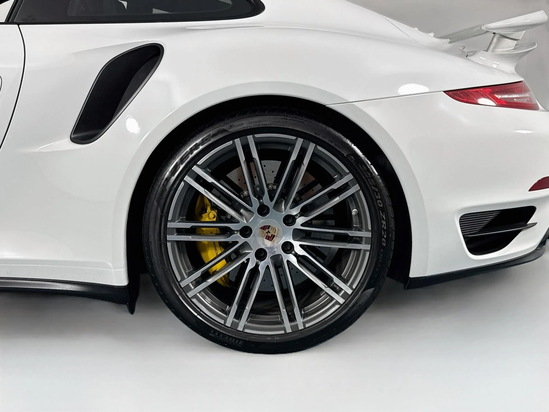 mph031_2489228055_Used_2014_Porsche_911_Turbo_S_1791570343_49c3ccc5c7