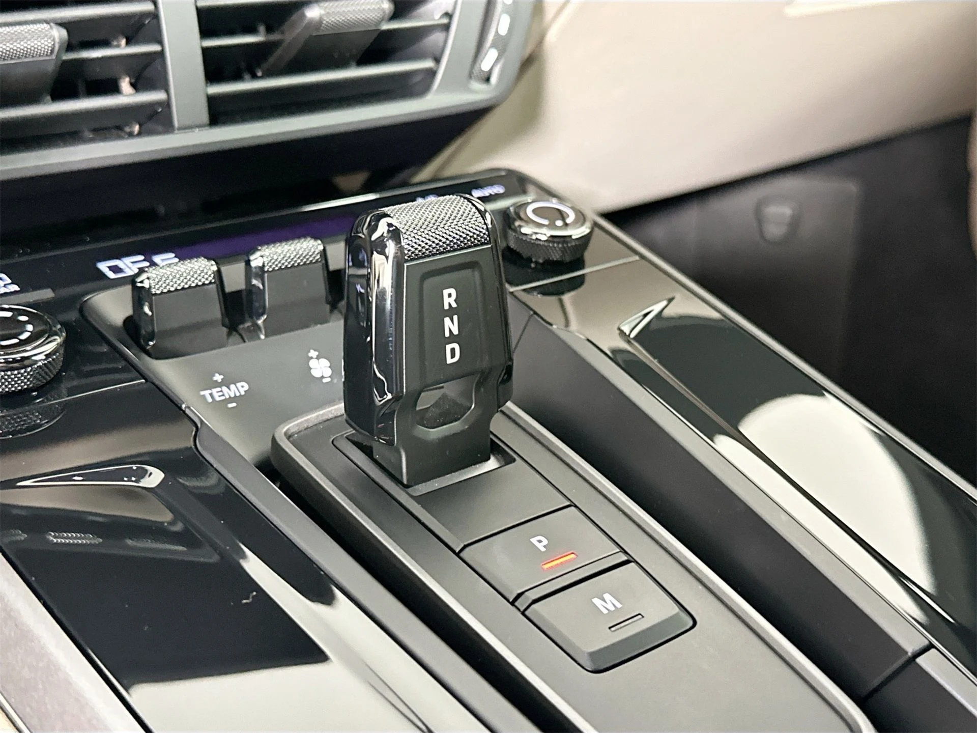 mph031_2495806603_cf18a12bd6b8659321cd7d27ff9f2176_49f6c5f582