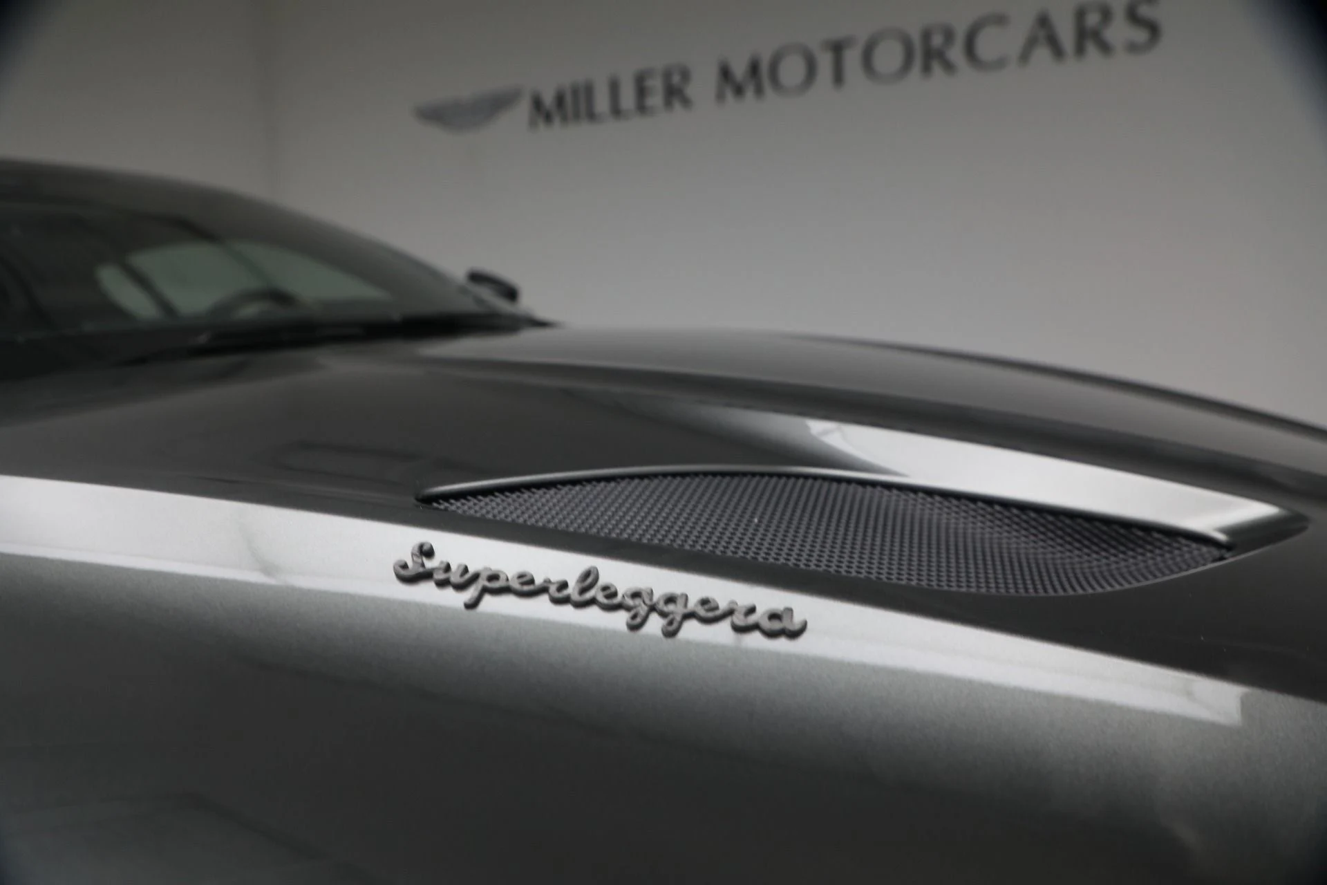mph031_2498660099_Used_2019_Aston_Martin_DBS_Superleggera_1766529169_b79e69637b