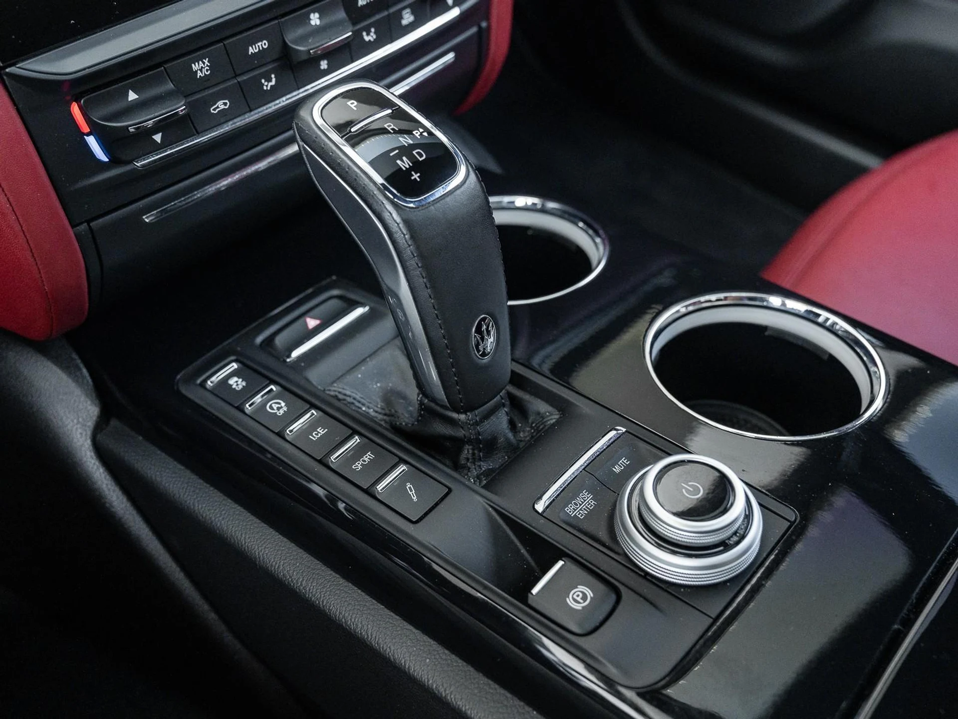 mph031_2501185634_Used_2022_Maserati_Quattroporte_GT_1765231535_cee91749c0