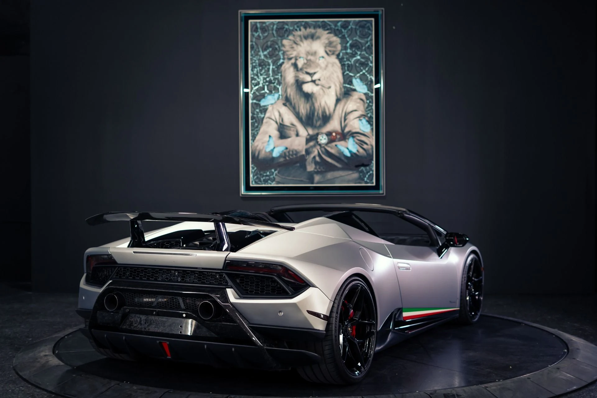 mph031_2511246270_Used_2018_Lamborghini_Huracan_LP_640_4_Performante_Spyder_1782163354_0f4749d1ba