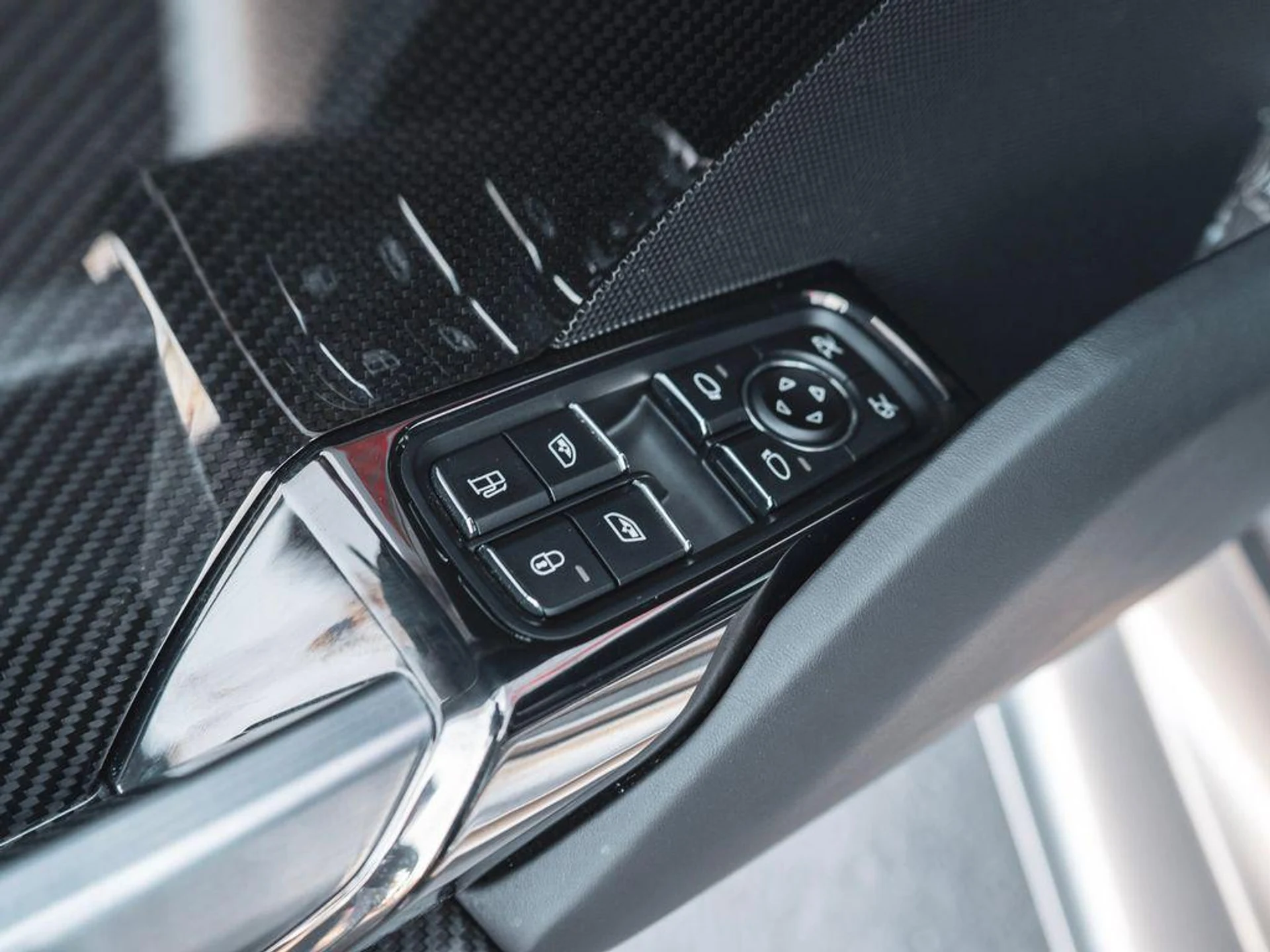 mph031_2515838892_Mkst2_Y_Aqoj_Qn_Hm_Vg_Mj_V_Cjp_Cz2o_U_326059c757