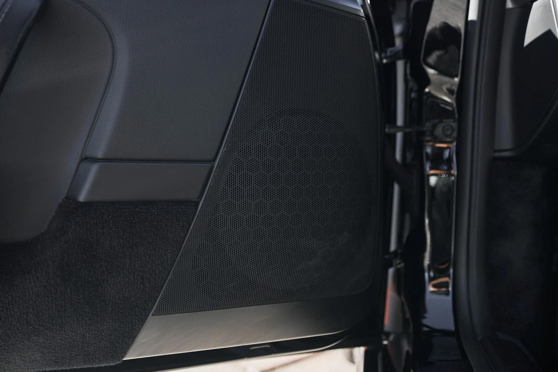 mph031_2516237066_Used_2007_Porsche_911_RS_1763228691_00cc2a61a1