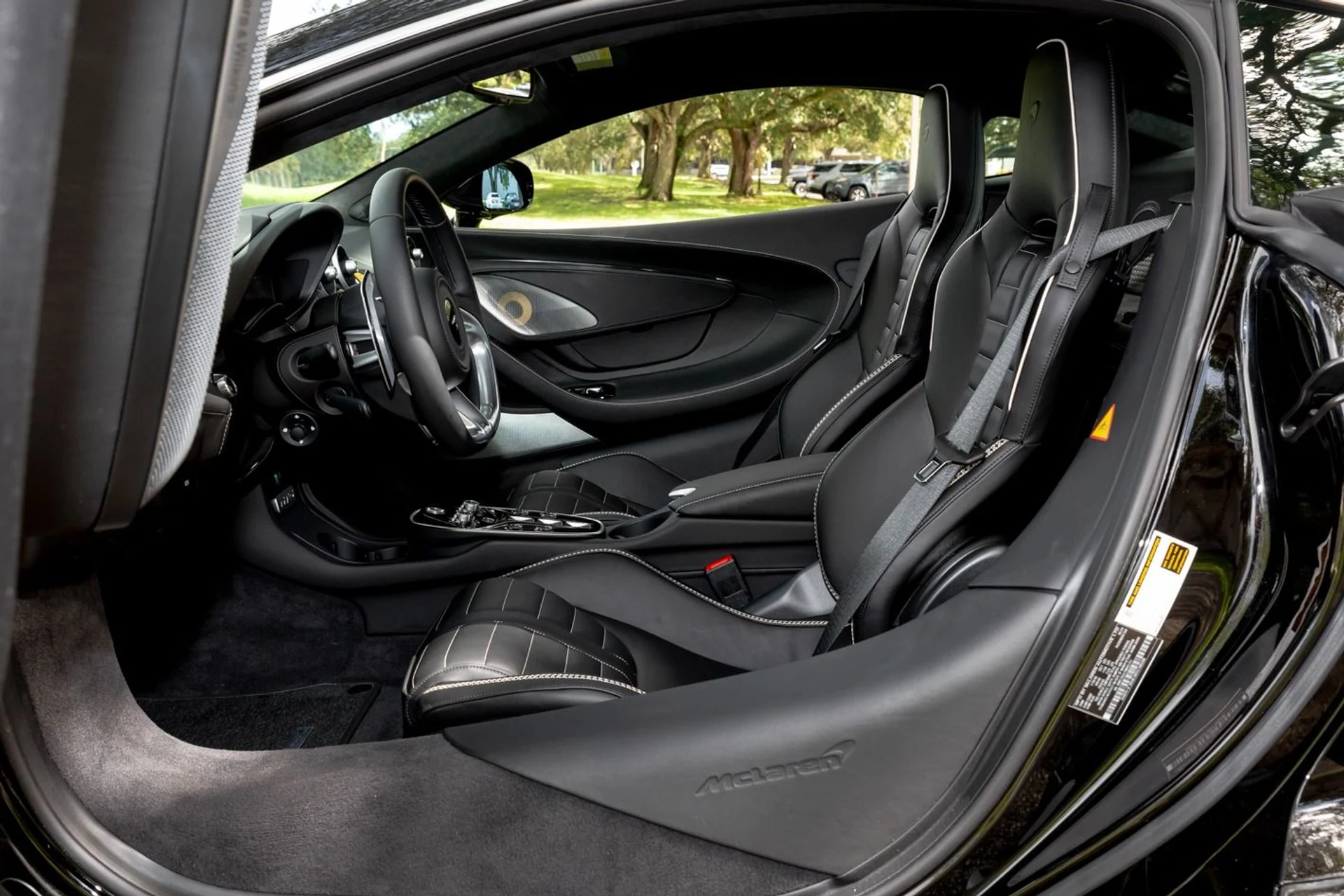 mph031_2518578564_452_p32_l_7e513f39ea