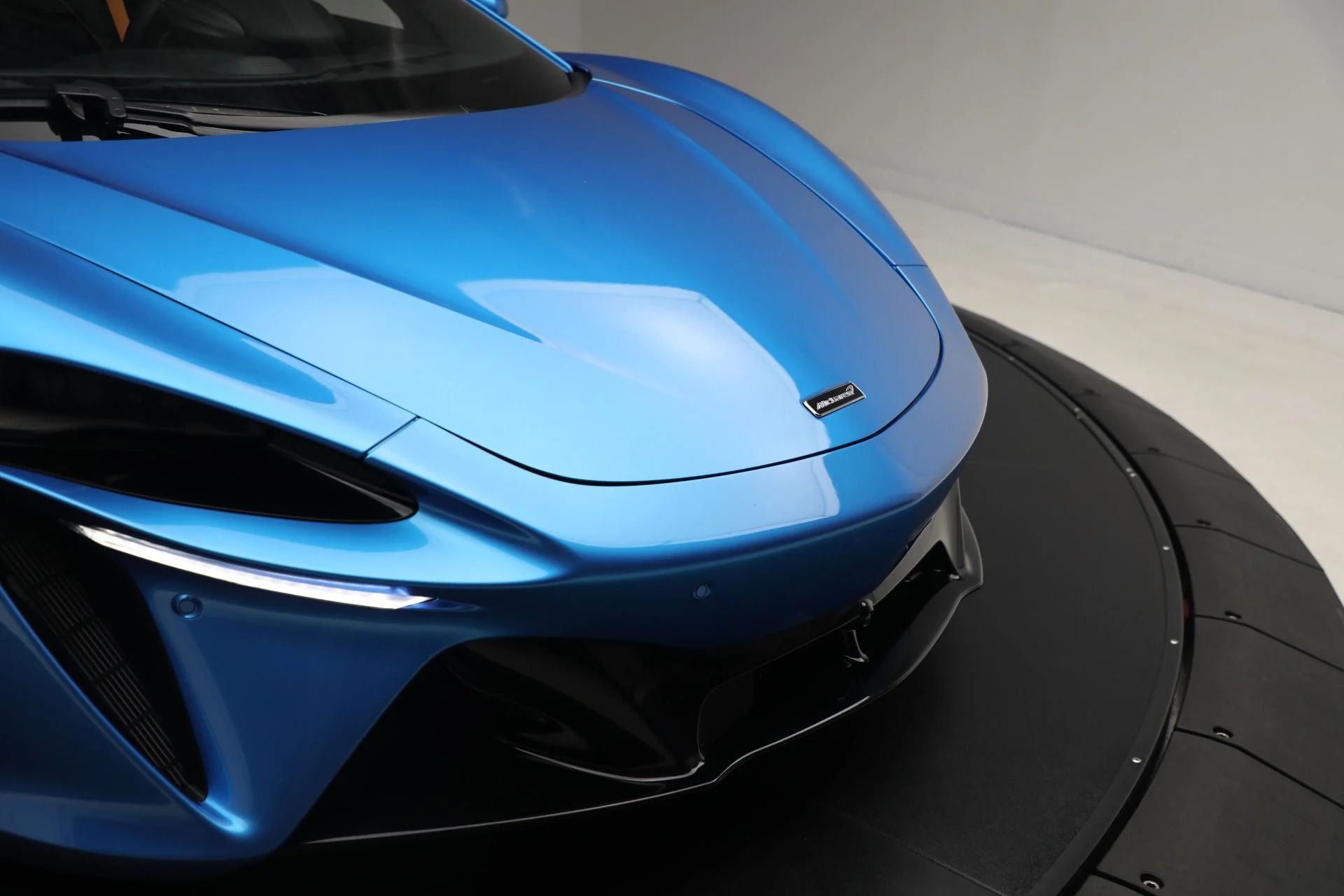 mph031_252084894_Used_2024_Mc_Laren_Artura_Vision_266a8be0a8