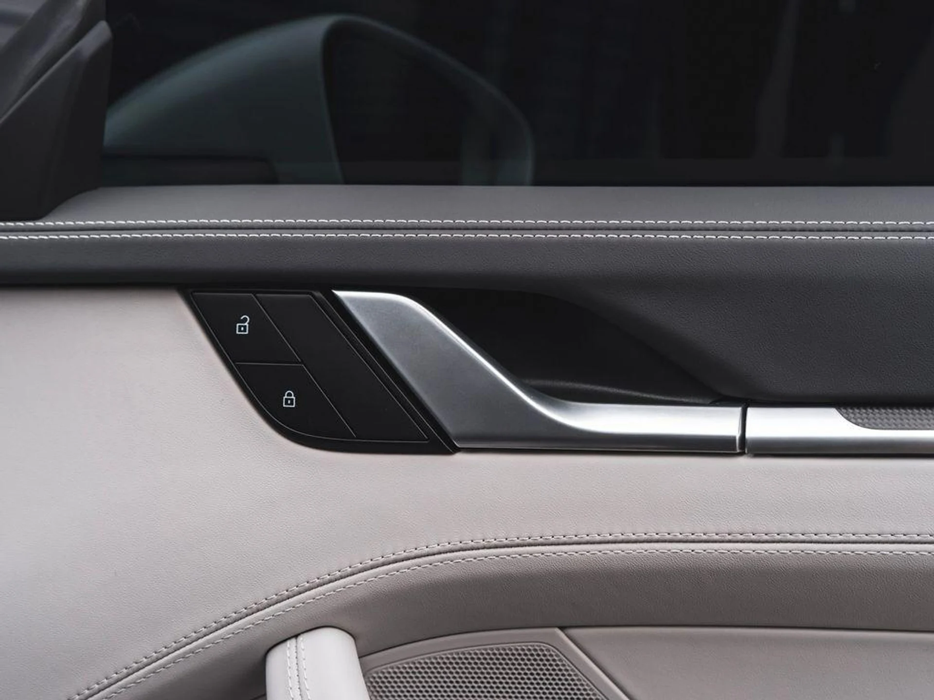 mph031_2531283174_t_W0del_Nz78cv_G04_E_Kx_O_Zc_IGOQHI_541fb158f3