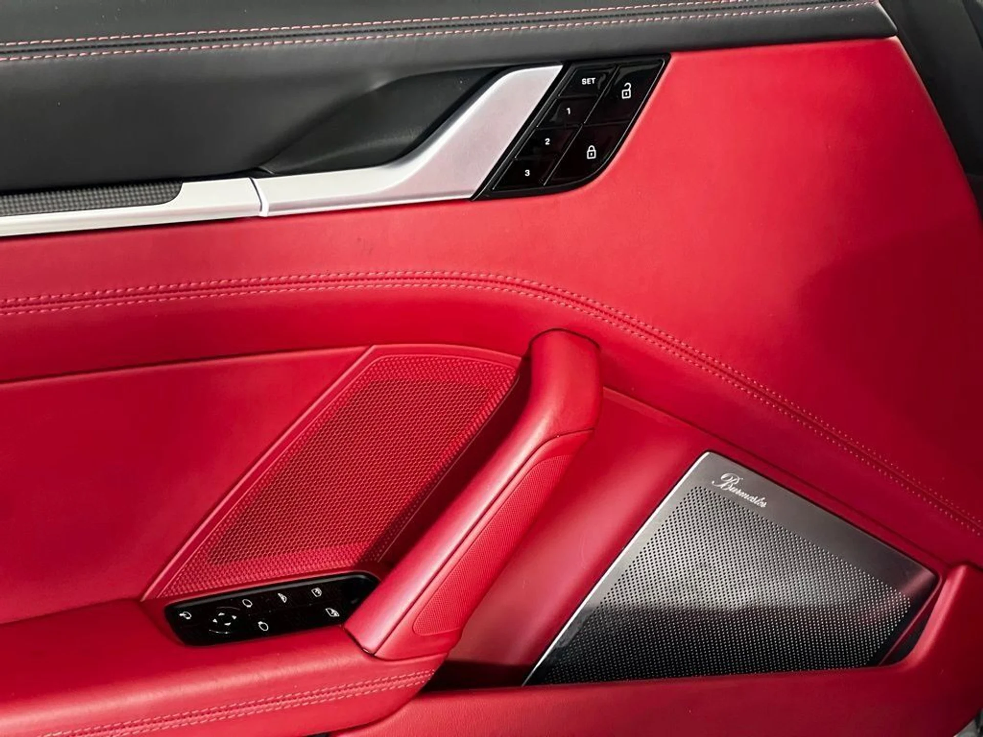 mph031_2532823672_e2b18892cf7d2e257d1d0d20b43e9257_7abb76851b