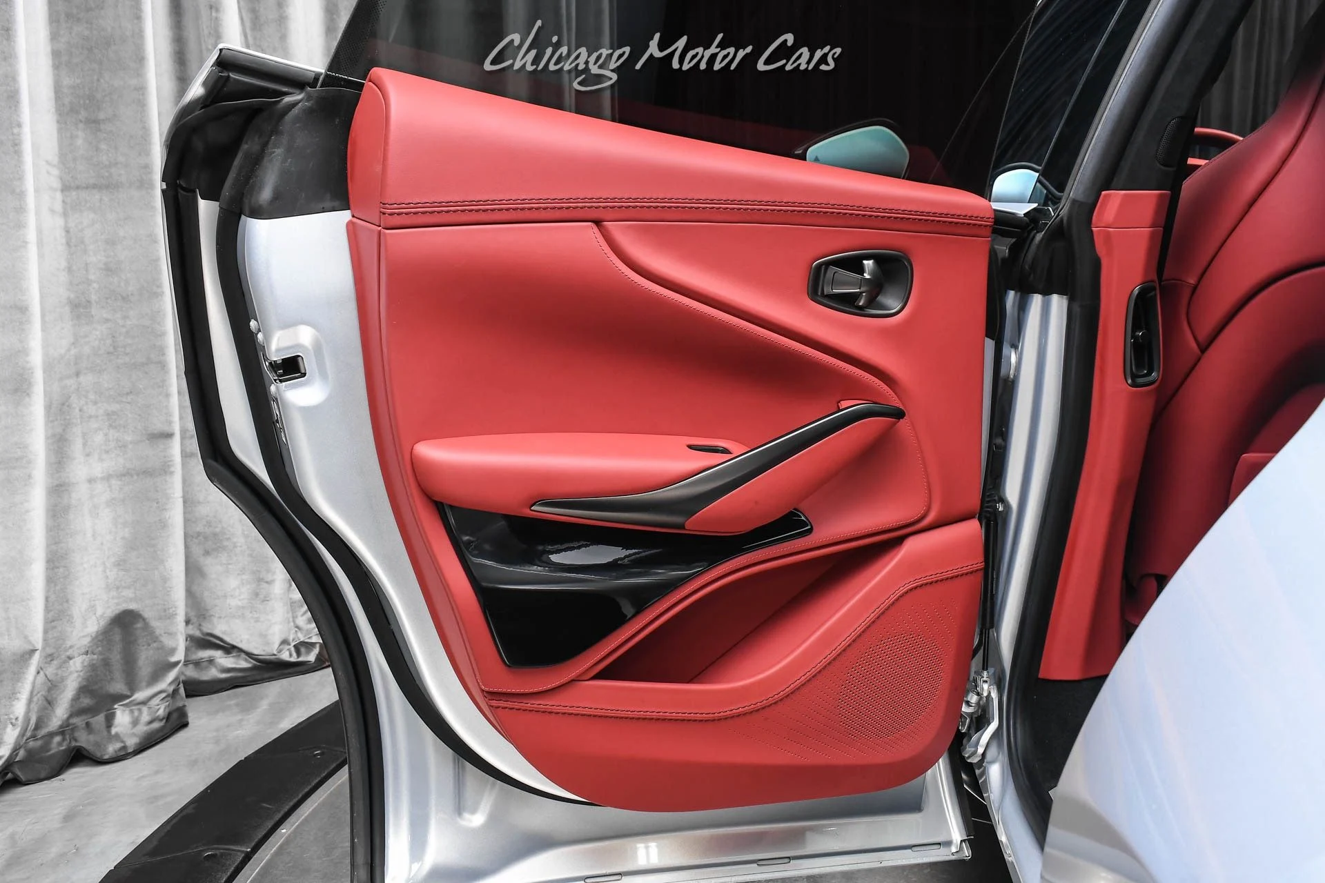 mph031_2533581367_13003_p32_l_7e49a97461