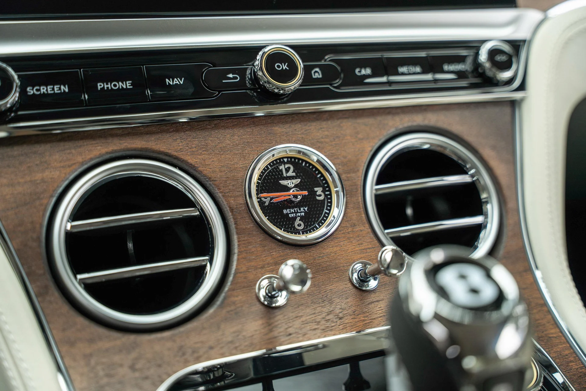 mph031_2535215408_477619928_6961e695d65fbc1ed22430e4_0133dae071