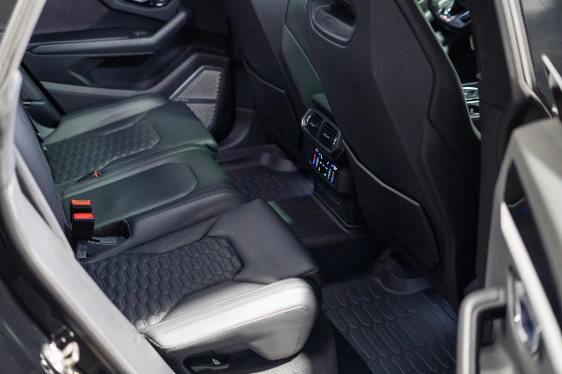 mph031_2537534879_Used_2020_Lamborghini_Urus_1784575479_d3f11d2caa