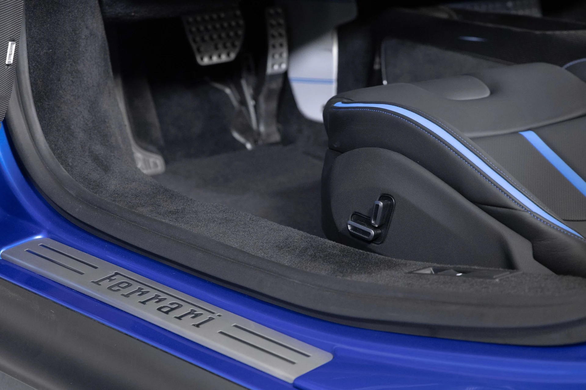 mph031_2542190990_db597db6a58646d3ba7693bb832e359c_80a9e91f6a